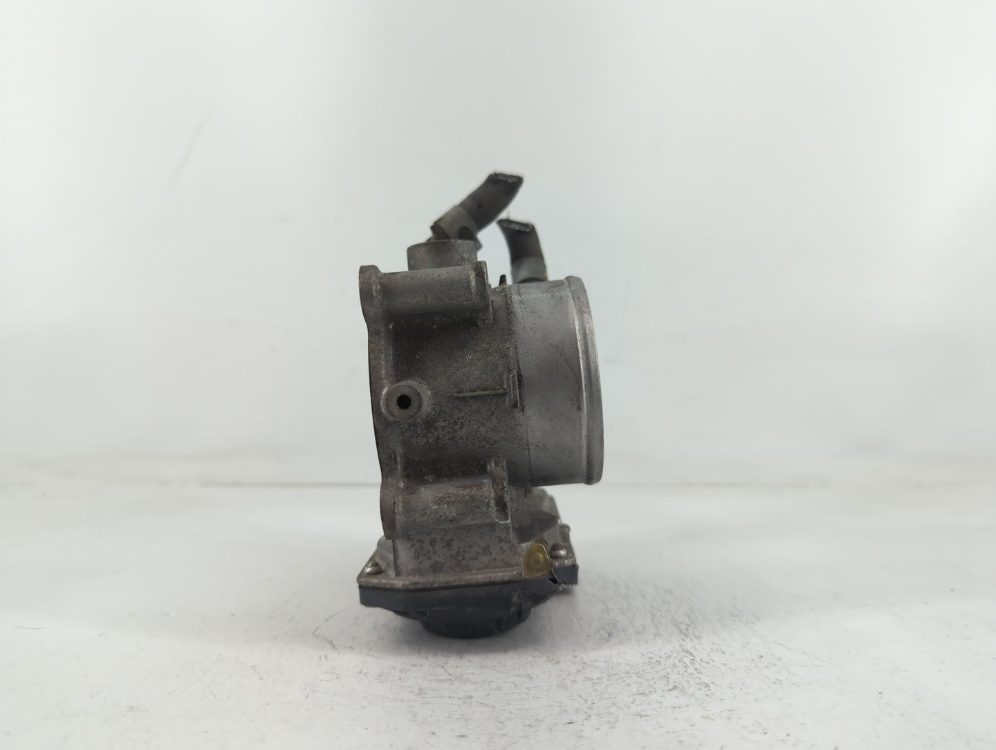2011-2020 Hyundai Elantra Throttle Body P/N:35100-2E000 Fits Fits 2011 2012 2013 2014 2015 2016 2017 2018 2019 2020 2021 OEM