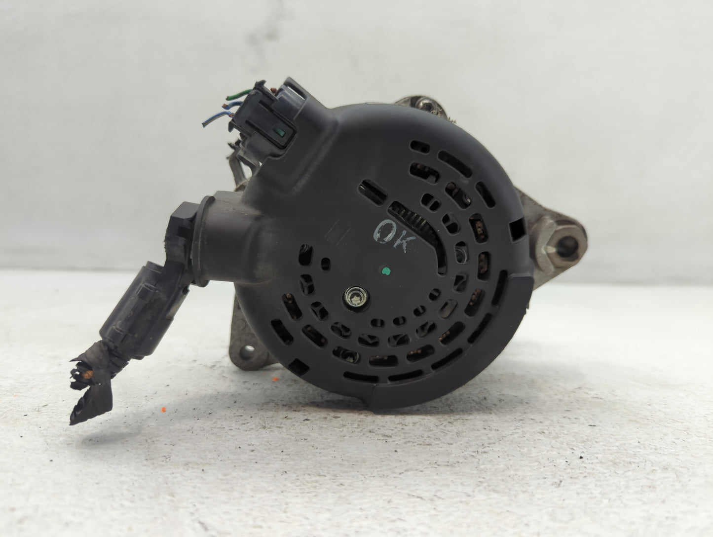 2014-2016 Hyundai Elantra Alternator Replacement Generator Charging Assembly Engine OEM P/N:8400367 37300-2E720 Fits OEM Use