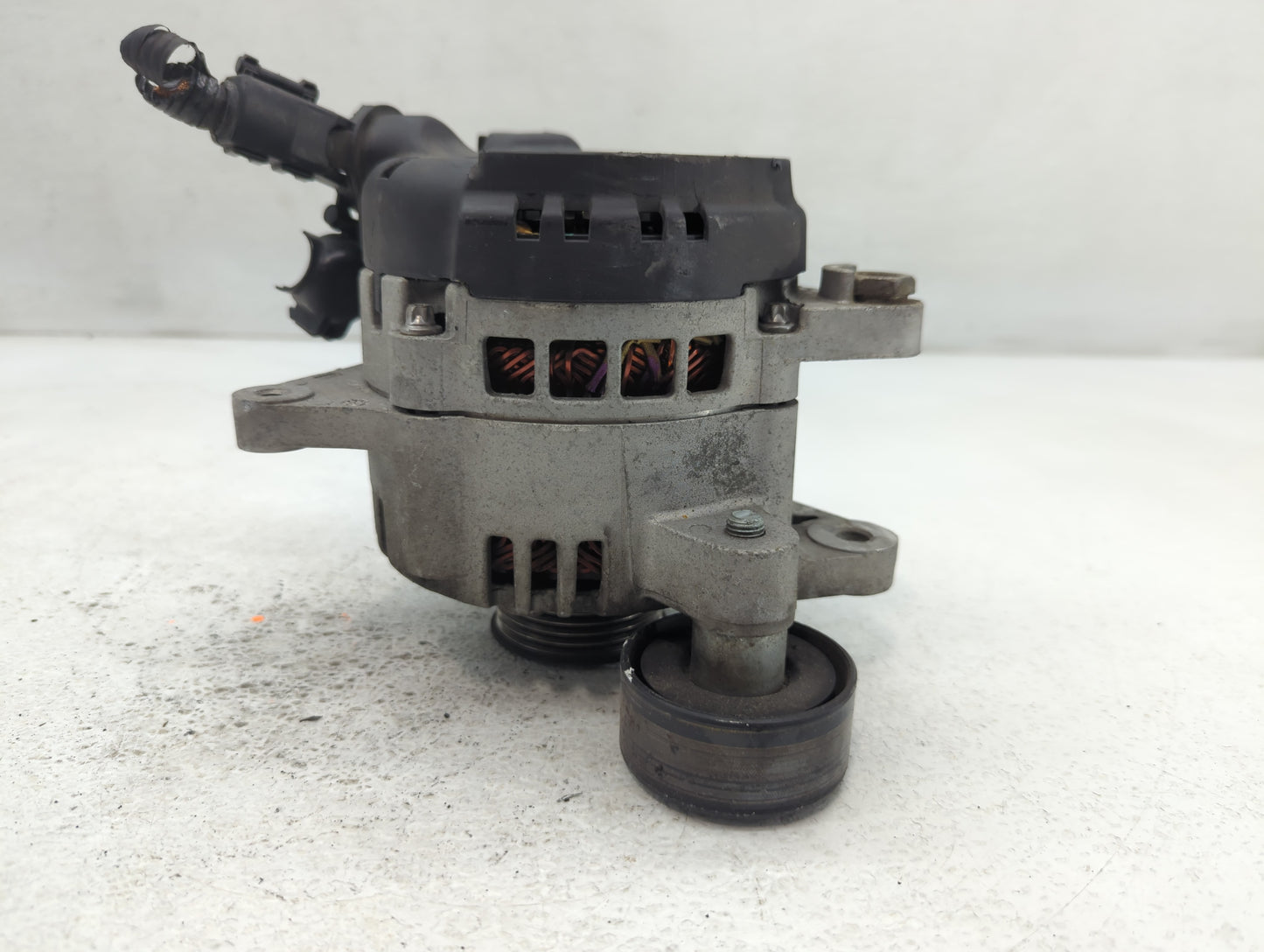 2014-2016 Hyundai Elantra Alternator Replacement Generator Charging Assembly Engine OEM P/N:8400367 37300-2E720 Fits OEM Use