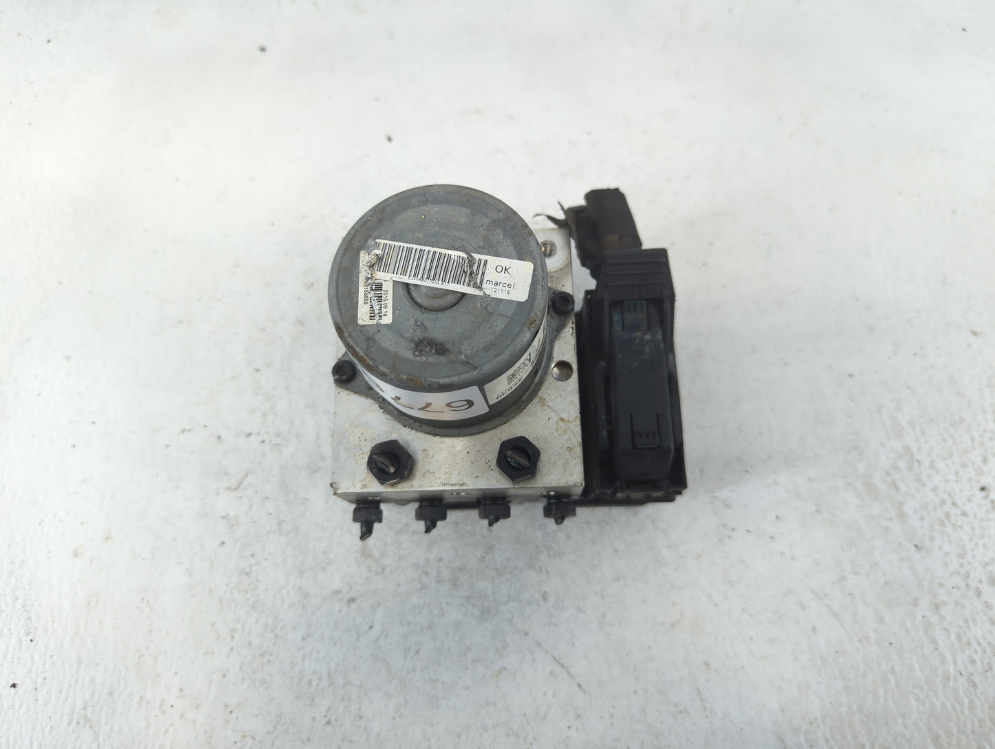 2014-2016 Hyundai Elantra ABS Pump Control Module Replacement P/N:58920-3X630 Fits Fits 2014 2015 2016 OEM Used Auto Parts -