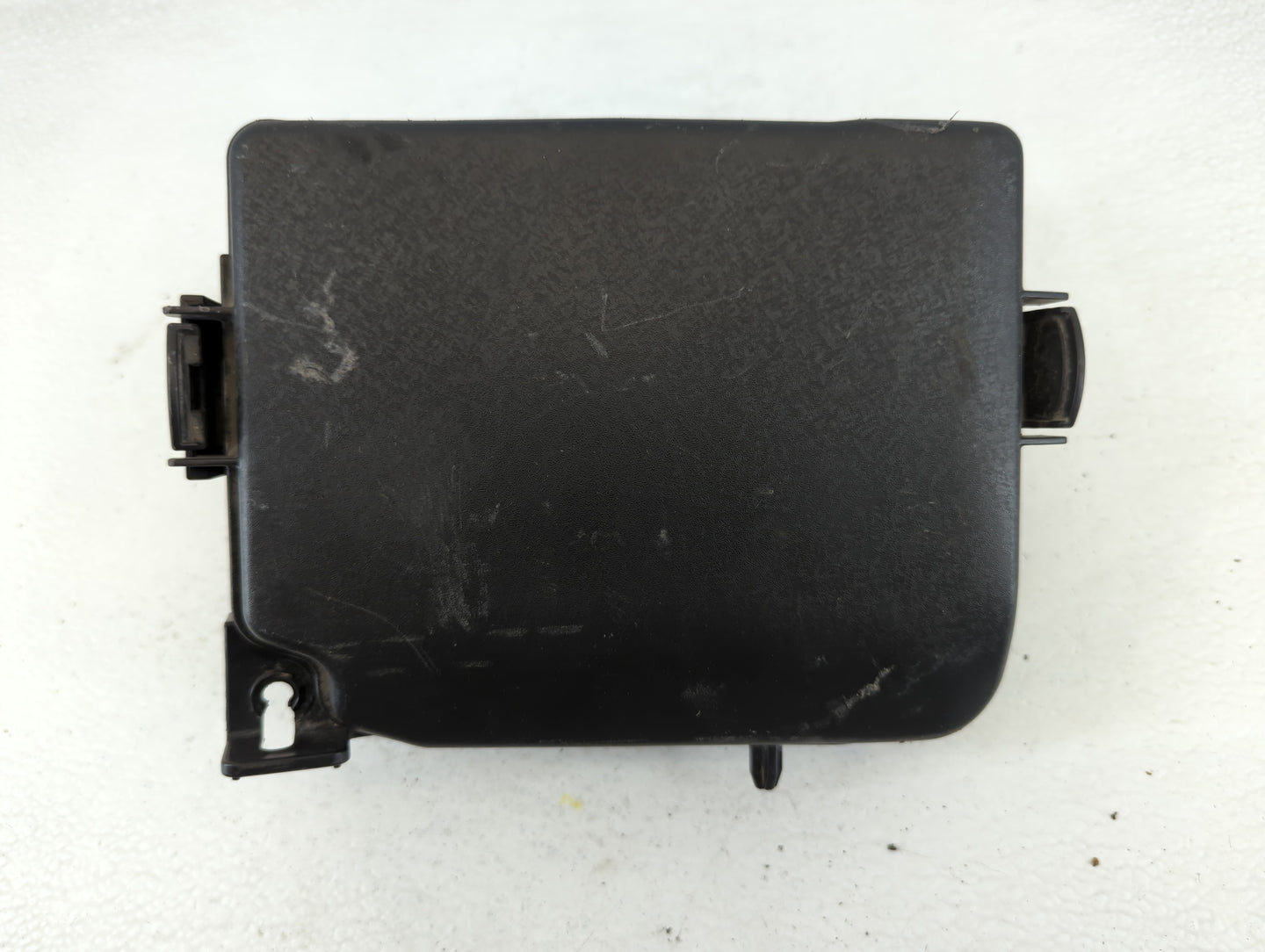 2016-2017 Hyundai Elantra Fusebox Fuse Box Panel Relay Module P/N:91248 A5240B Fits Fits 2016 2017 OEM Used Auto Parts - Oem