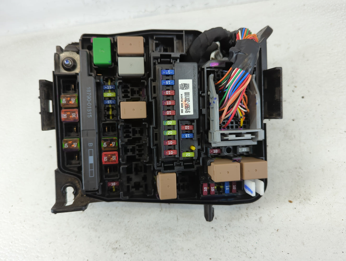 2014-2016 Hyundai Elantra Fusebox Fuse Box Panel Relay Module P/N:91951-3X710 Fits Fits 2014 2015 2016 OEM Used Auto Parts -
