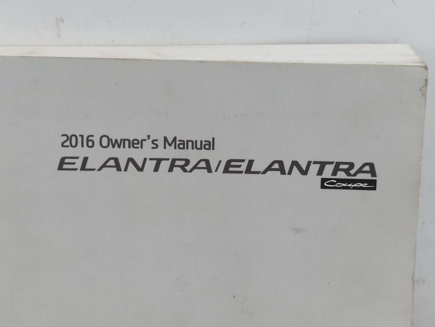 2016 Hyundai Elantra Owners Manual Book Guide P/N:G3X0-EU53B OEM Used Auto Parts - Oemusedautoparts1.com