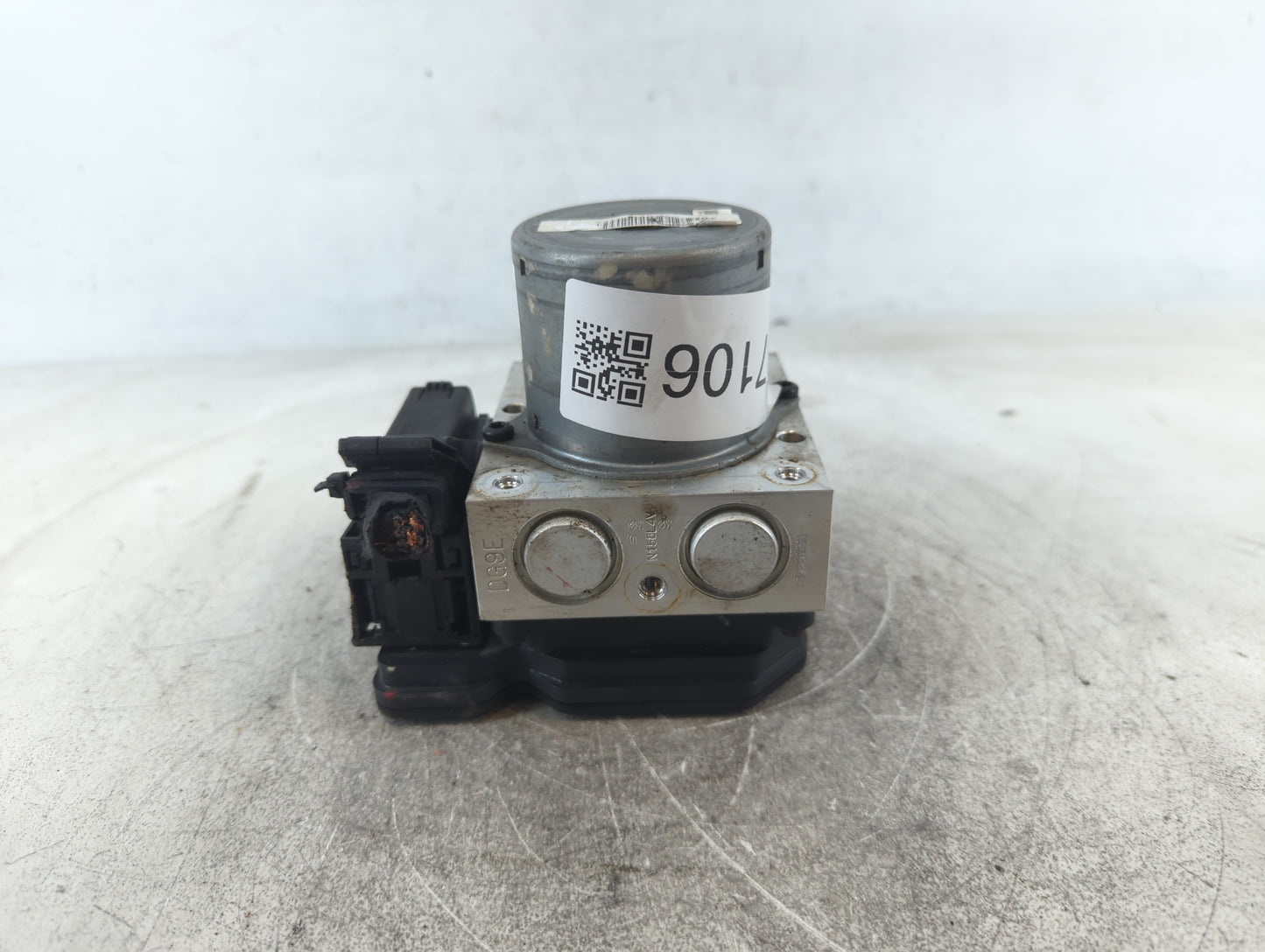 2014-2016 Hyundai Elantra ABS Pump Control Module Replacement P/N:58920-3X630 Fits Fits 2014 2015 2016 OEM Used Auto Parts -