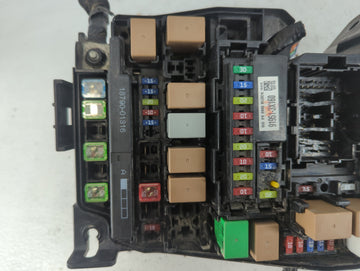 2014-2016 Hyundai Elantra Fusebox Fuse Box Panel Relay Module P/N:A5200A 1501161190 Fits Fits 2014 2015 2016 OEM Used Auto Parts
