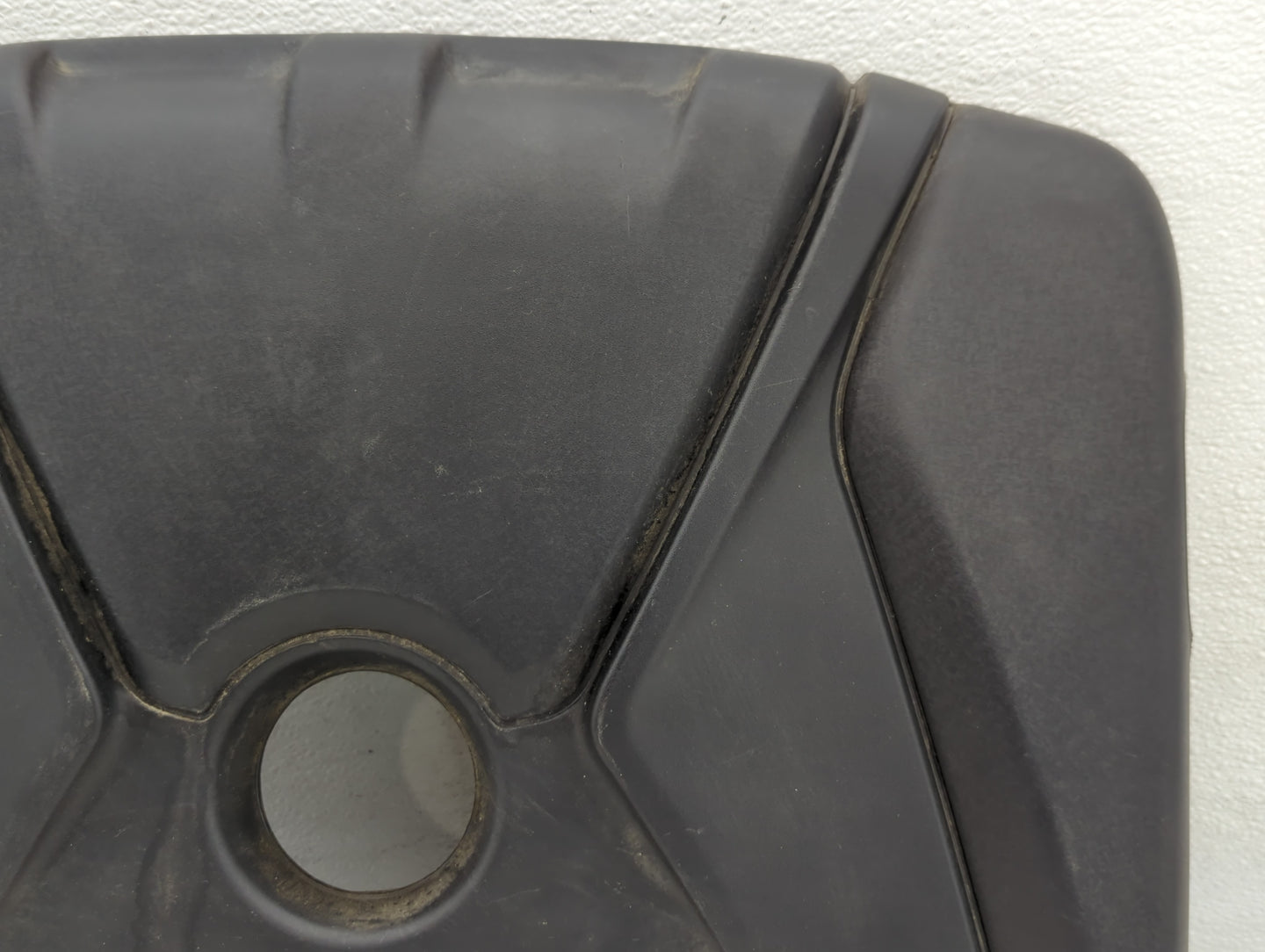 2016 Hyundai Elantra Engine Cover - Oemusedautoparts1.com