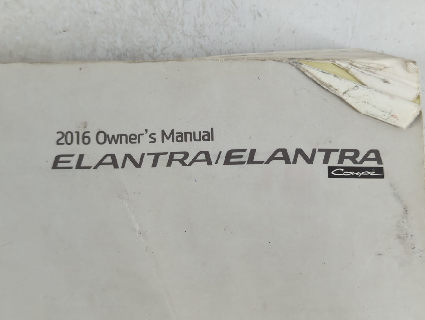 2016 Hyundai Elantra Owners Manual Book Guide P/N:G3X0-EU52A OEM Used Auto Parts - Oemusedautoparts1.com