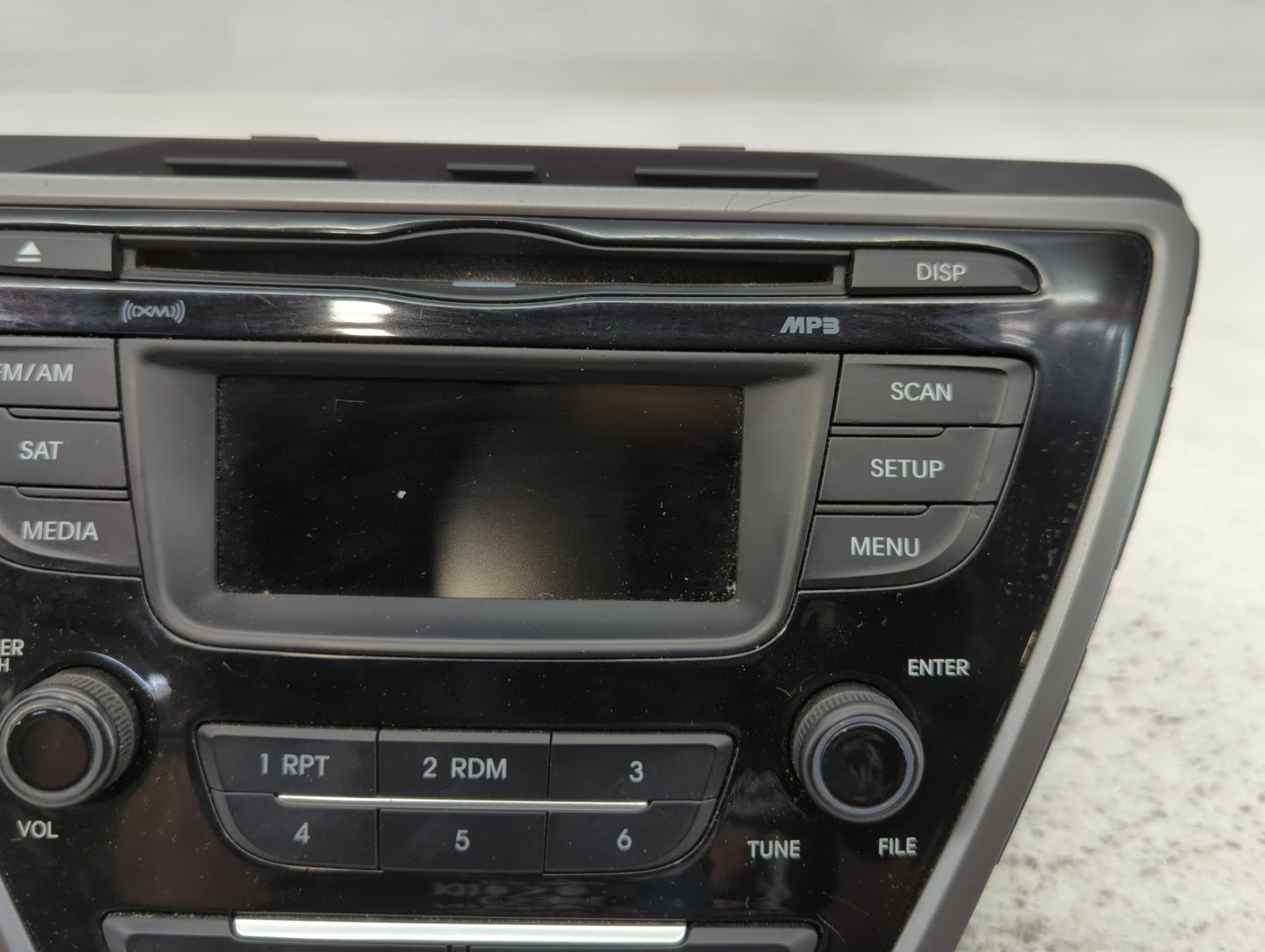 2014-2016 Hyundai Elantra Am Fm Cd Player Radio Receiver - Oemusedautoparts1.com