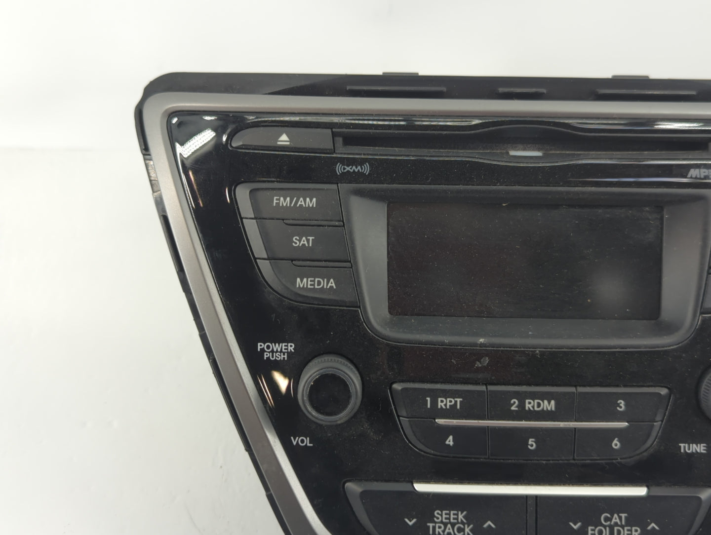 2014-2016 Hyundai Elantra Am Fm Cd Player Radio Receiver - Oemusedautoparts1.com