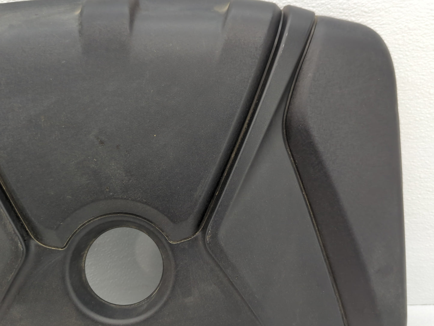 2016 Hyundai Elantra Engine Cover - Oemusedautoparts1.com