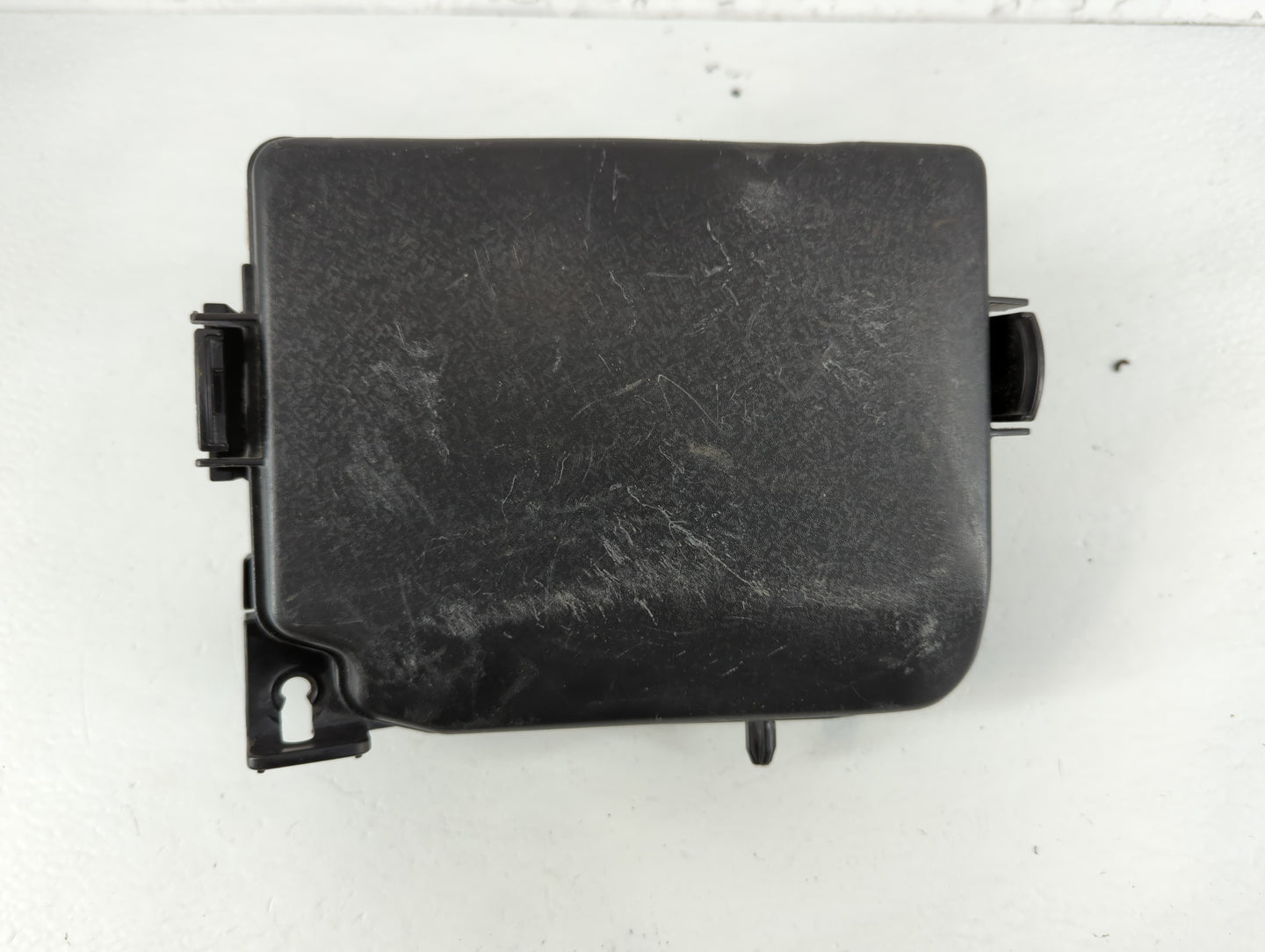 2014-2016 Hyundai Elantra Fusebox Fuse Box Panel Relay Module P/N:919513X710 91951-3X710 Fits Fits 2014 2015 2016 OEM Used A