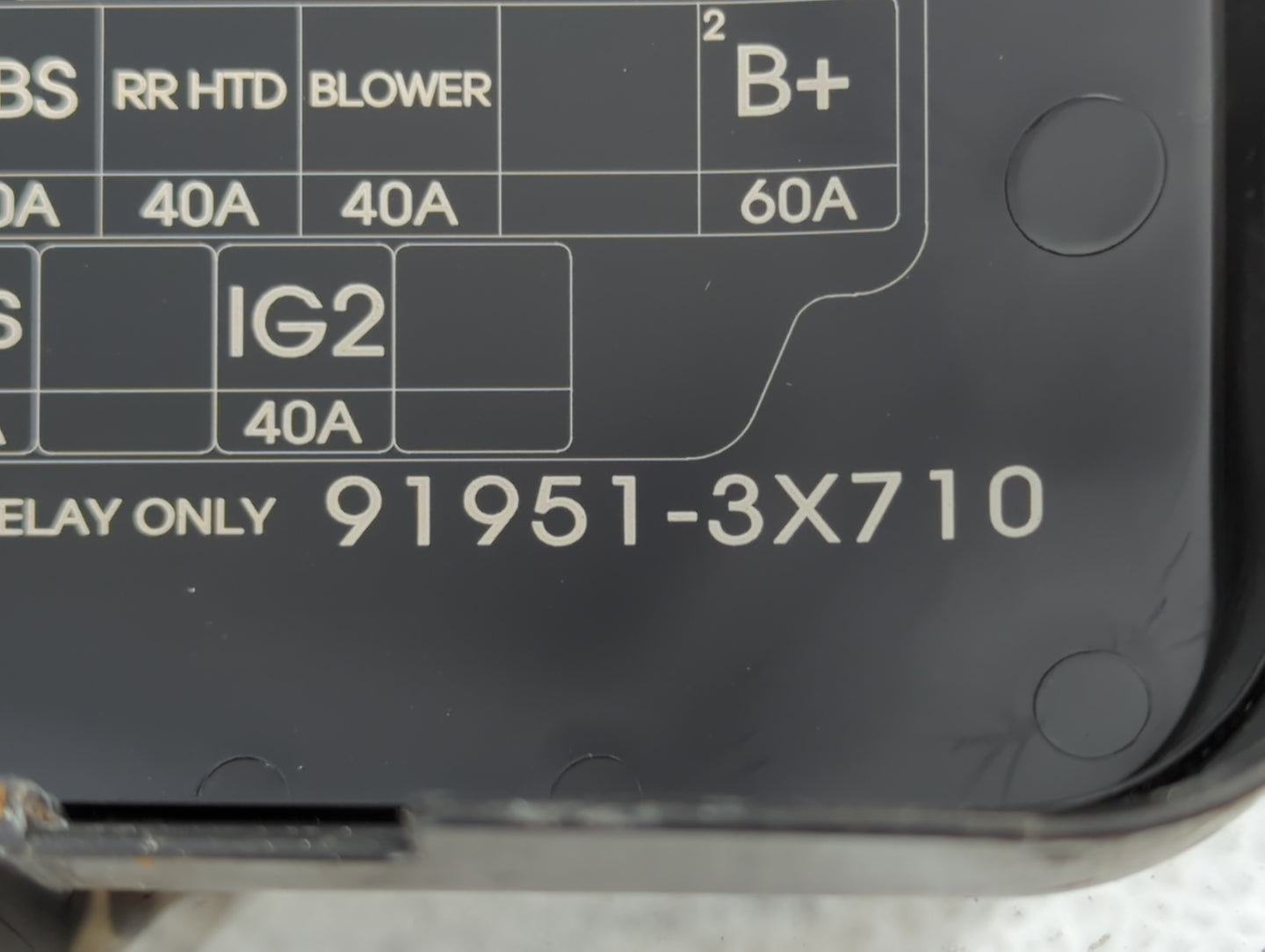 2014-2016 Hyundai Elantra Fusebox Fuse Box Panel Relay Module P/N:919513X710 91951-3X710 Fits Fits 2014 2015 2016 OEM Used A