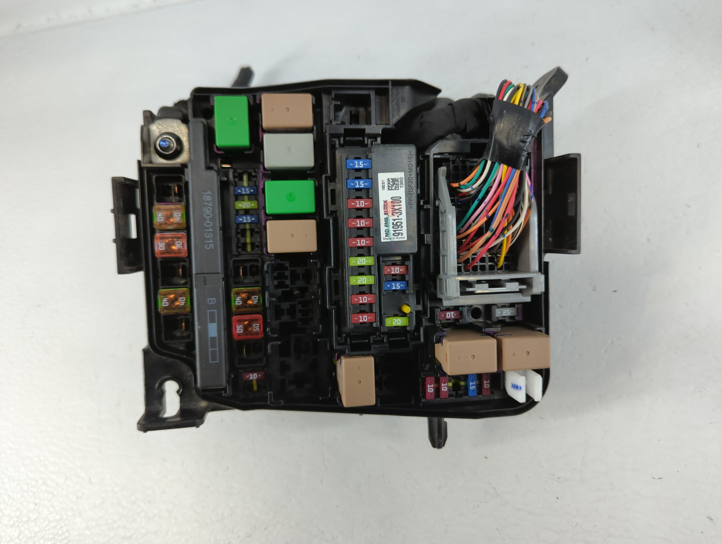 2014-2016 Hyundai Elantra Fusebox Fuse Box Panel Relay Module P/N:91951-3X710 Fits Fits 2014 2015 2016 OEM Used Auto Parts -