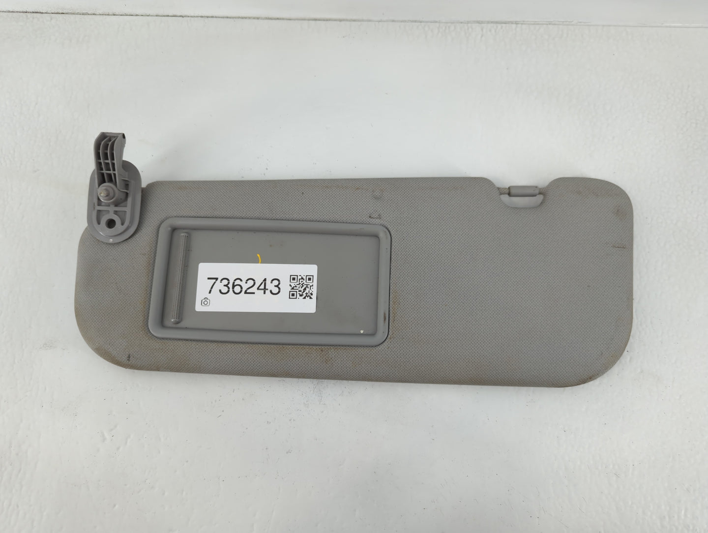 2014-2016 Hyundai Elantra Sun Visor Shade Replacement Passenger Right Mirror Fits Fits 2014 2015 2016 OEM Used Auto Parts - 