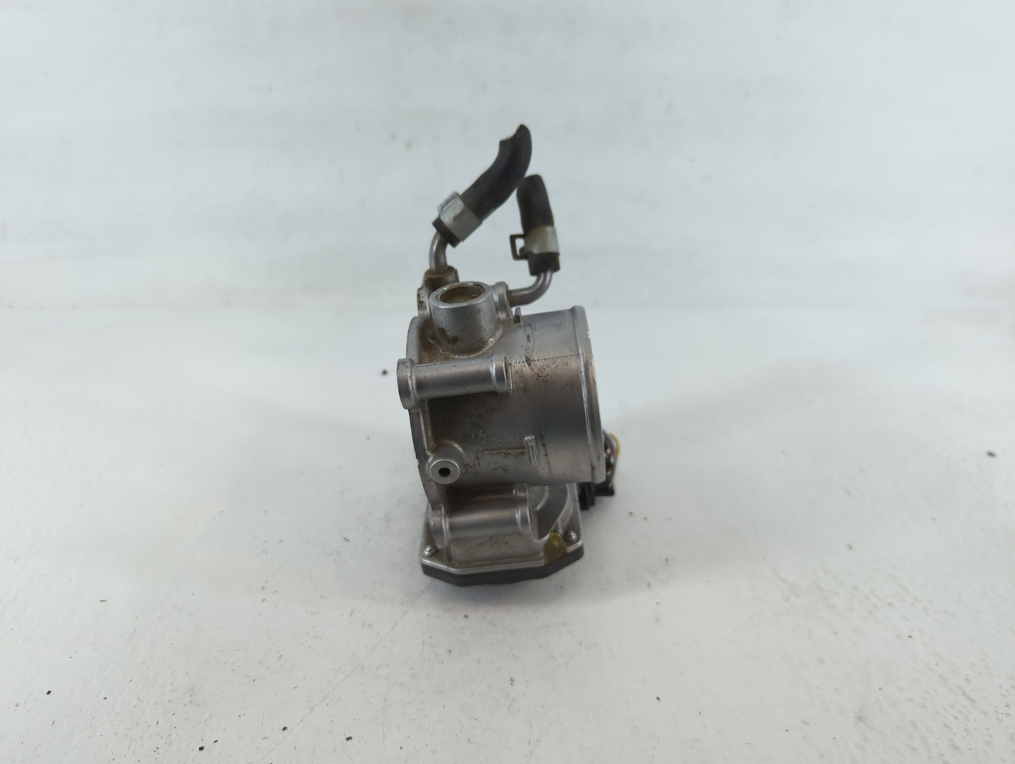 2011-2020 Hyundai Elantra Throttle Body P/N:35100-2E000 Fits Fits 2011 2012 2013 2014 2015 2016 2017 2018 2019 2020 2021 OEM