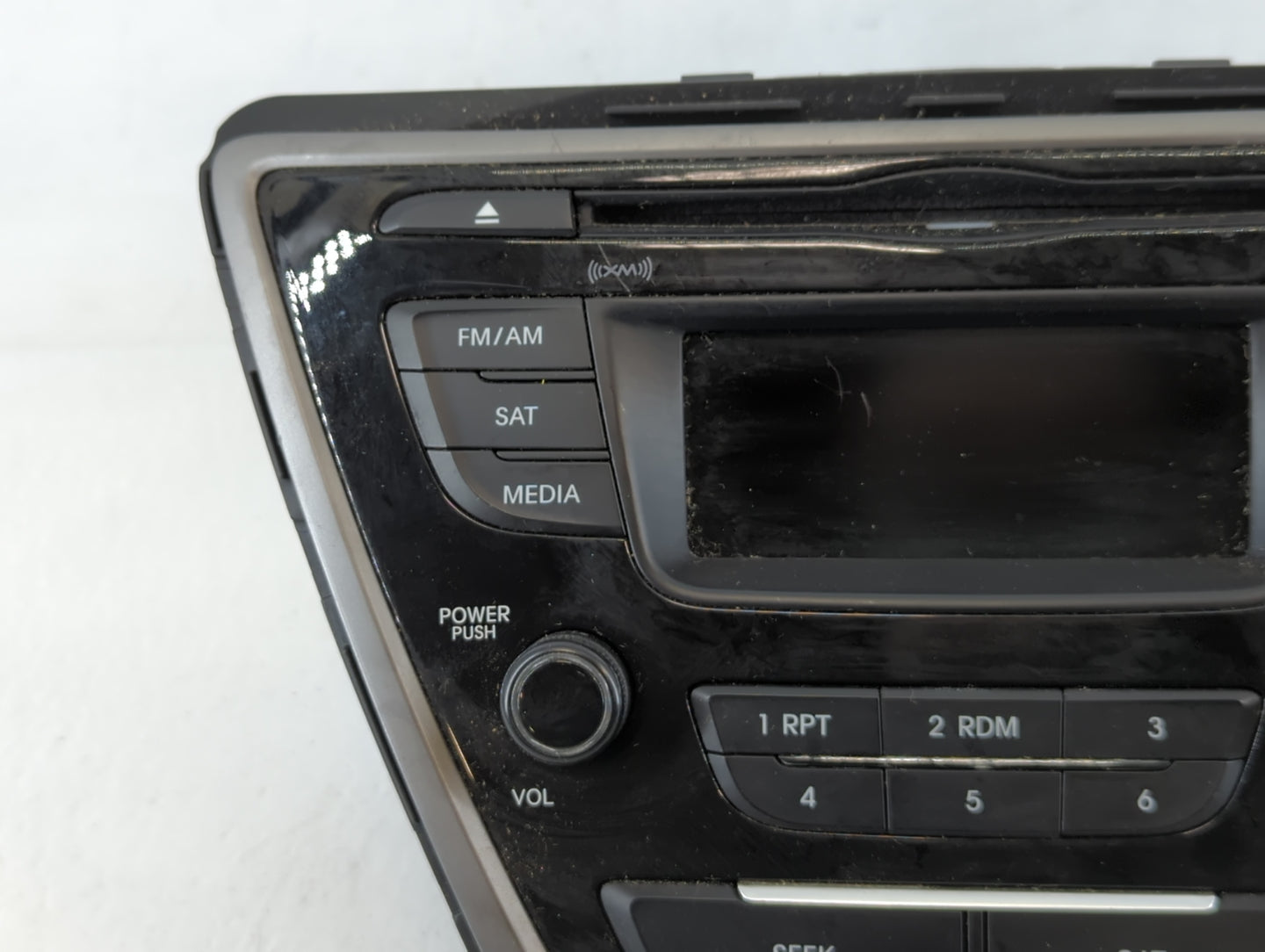2014-2016 Hyundai Elantra Am Fm Cd Player Radio Receiver - Oemusedautoparts1.com