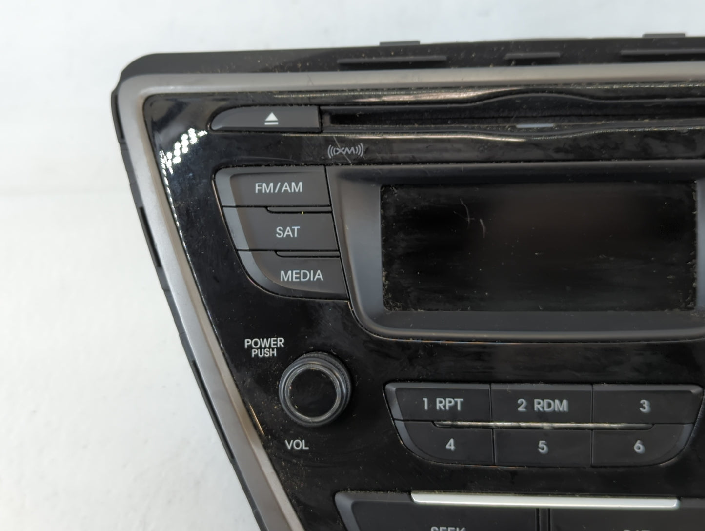 2014-2016 Hyundai Elantra Am Fm Cd Player Radio Receiver - Oemusedautoparts1.com