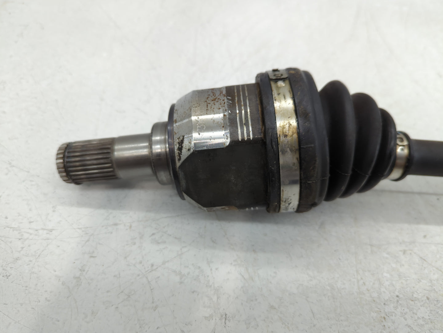 2014-2016 Hyundai Elantra Axle Shaft Front Driver Cv C/v - Oemusedautoparts1.com