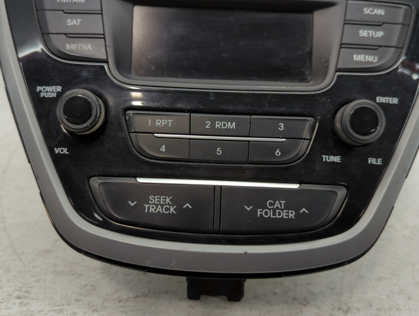 2014-2016 Hyundai Elantra Am Fm Cd Player Radio Receiver - Oemusedautoparts1.com