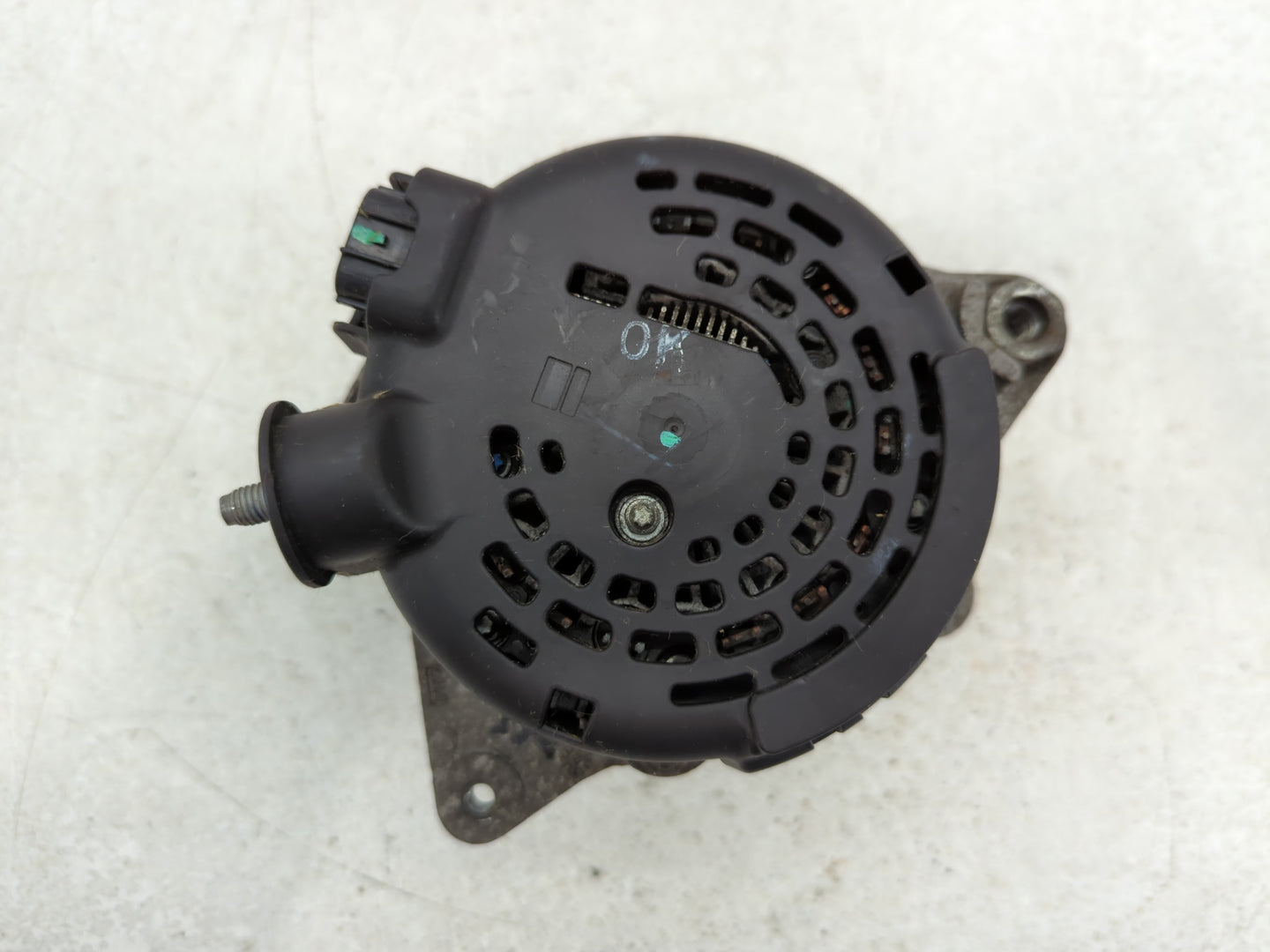 2016 Hyundai Elantra Alternator Replacement Generator Charging Assembly Engine OEM P/N:37300-2E720 Fits OEM Used Auto Parts 