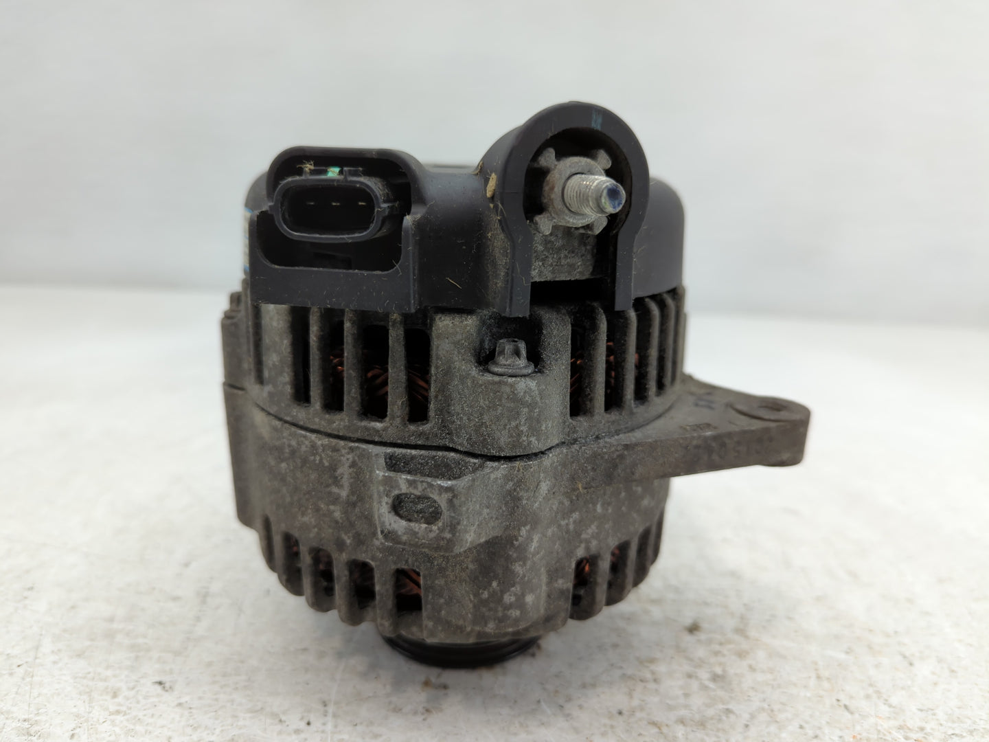 2016 Hyundai Elantra Alternator Replacement Generator Charging Assembly Engine OEM P/N:37300-2E720 Fits OEM Used Auto Parts 