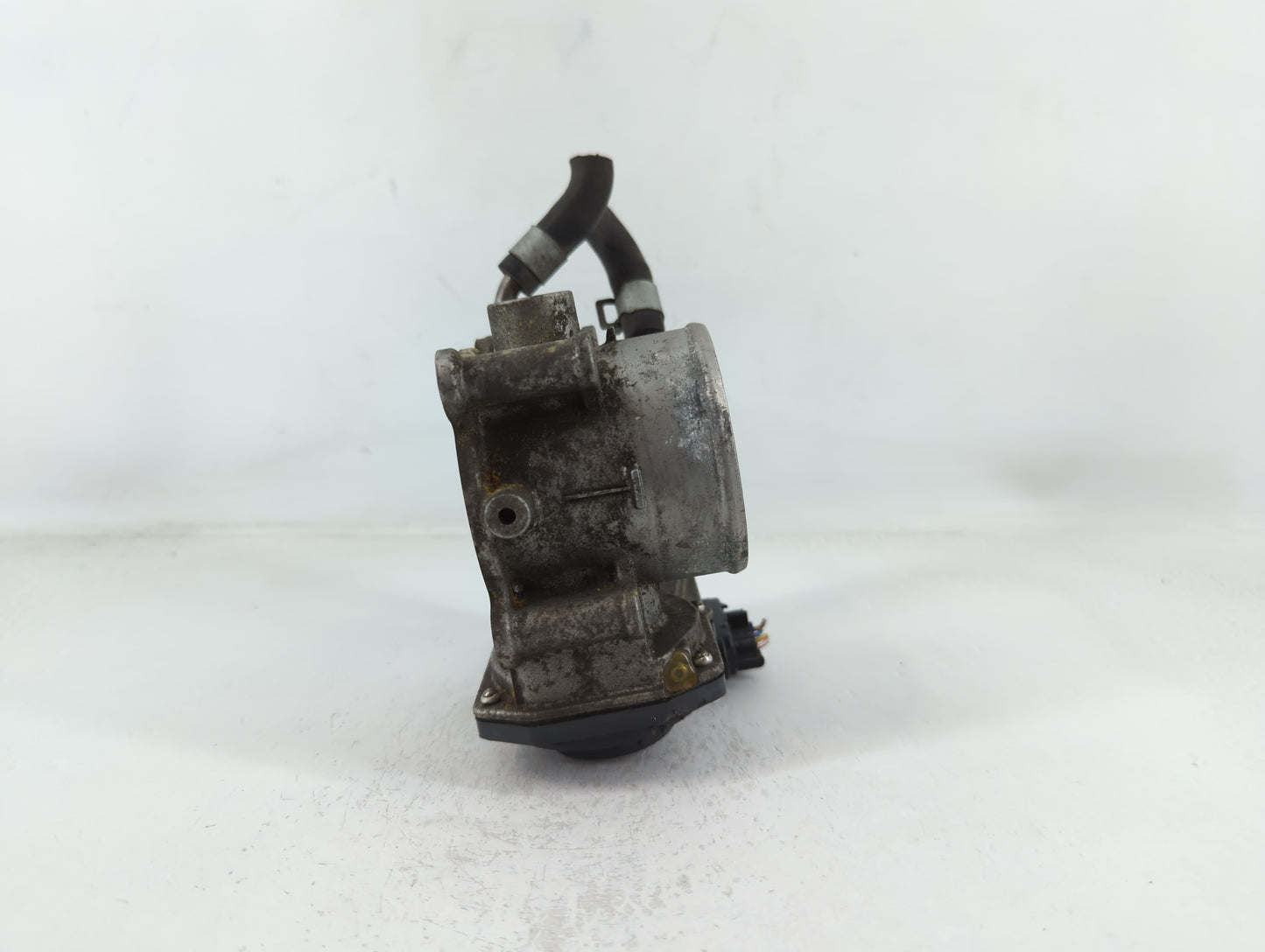 2011-2020 Hyundai Elantra Throttle Body P/N:35100-2E000 Fits Fits 2011 2012 2013 2014 2015 2016 2017 2018 2019 2020 2021 OEM