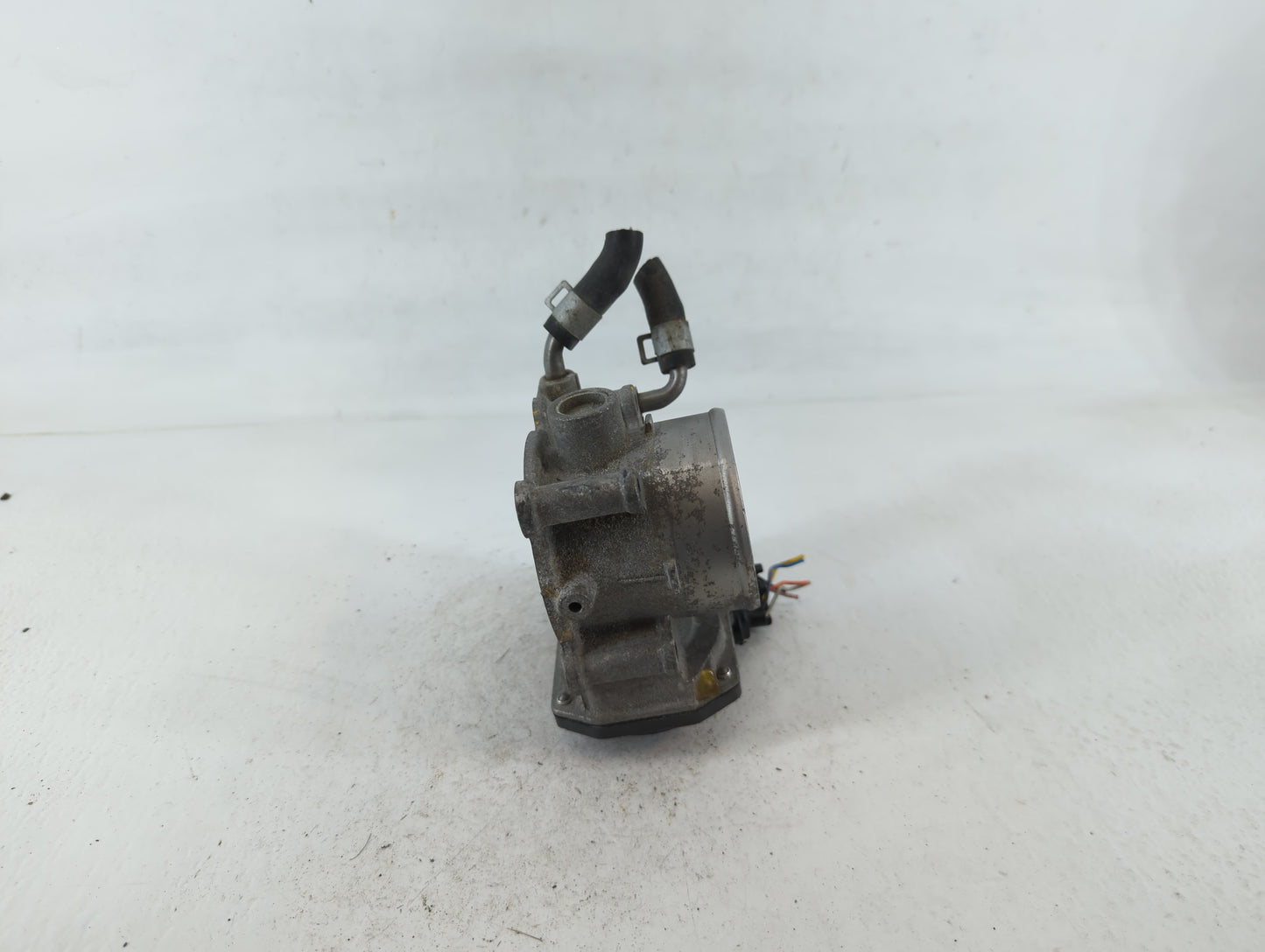 2011-2020 Hyundai Elantra Throttle Body P/N:35100-2E000 Fits Fits 2011 2012 2013 2014 2015 2016 2017 2018 2019 2020 2021 OEM