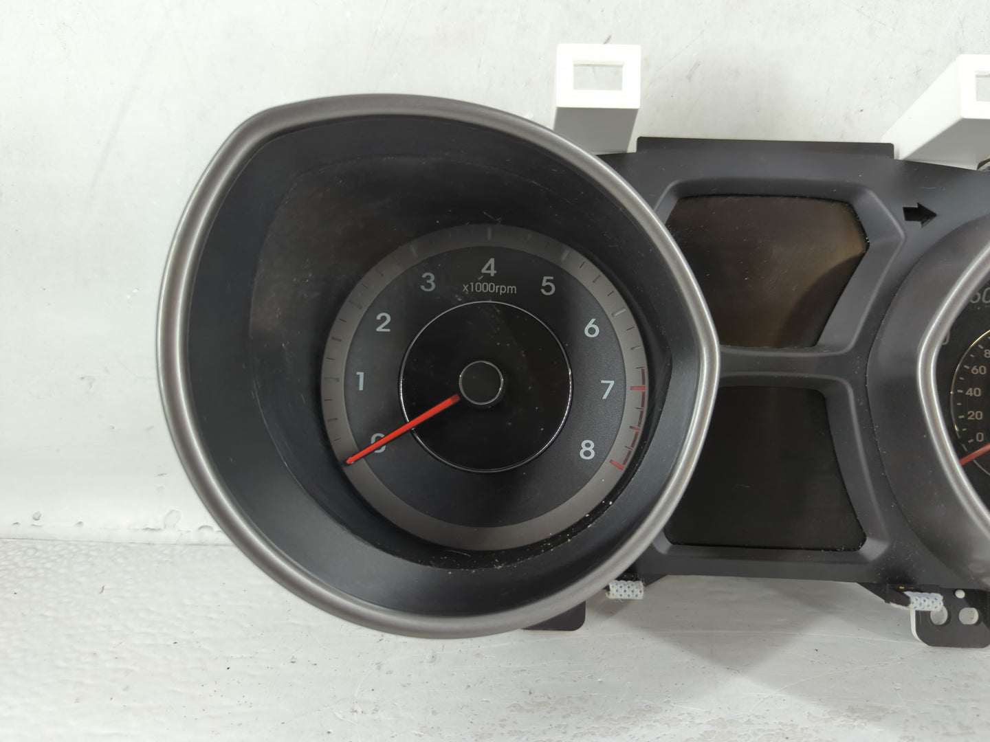 2014-2016 Hyundai Elantra Instrument Cluster Speedometer Gauges P/N:94004-3Y010 Fits Fits 2014 2015 2016 OEM Used Auto Parts