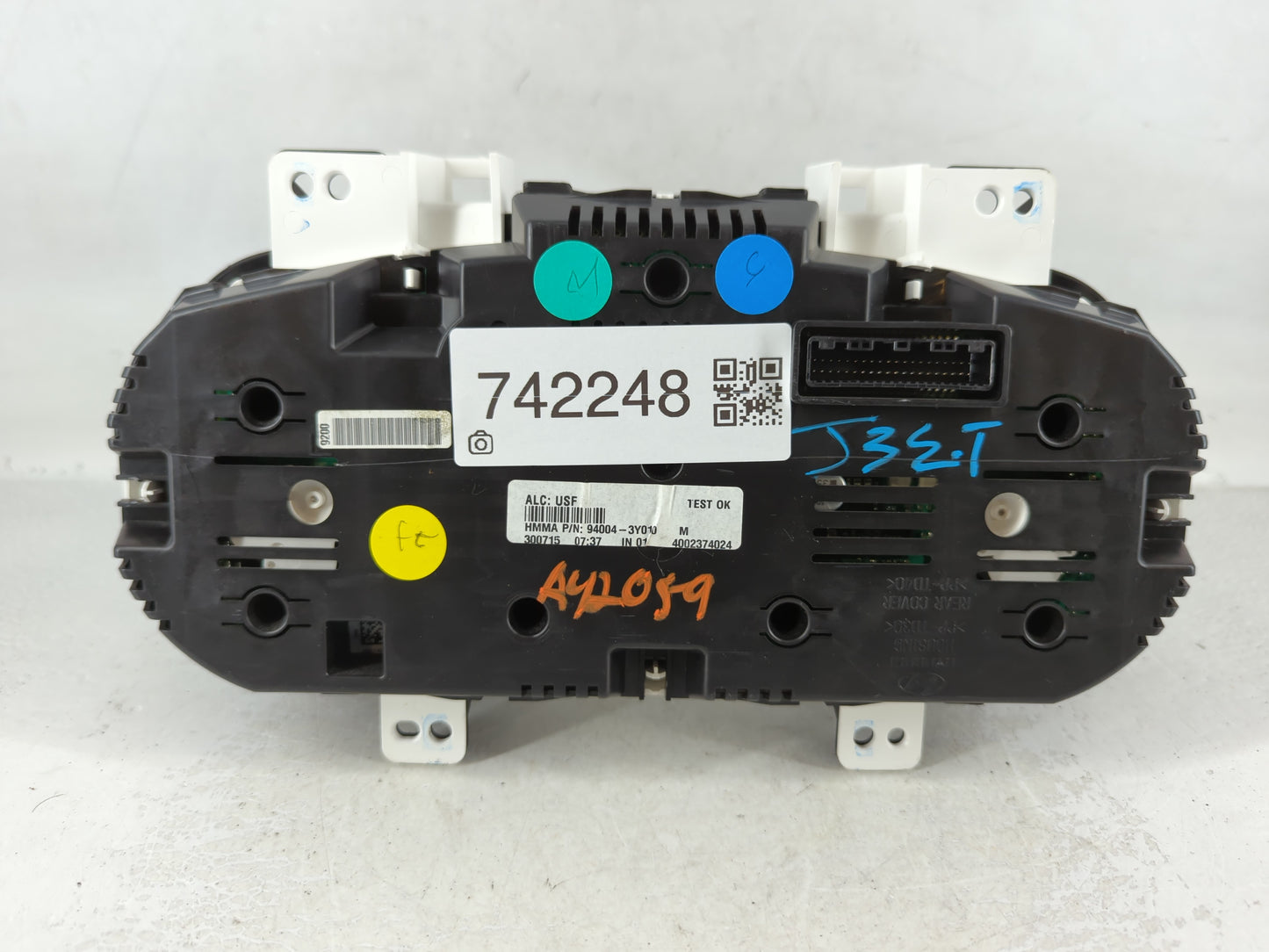 2014-2016 Hyundai Elantra Instrument Cluster Speedometer Gauges P/N:94004-3Y010 Fits Fits 2014 2015 2016 OEM Used Auto Parts