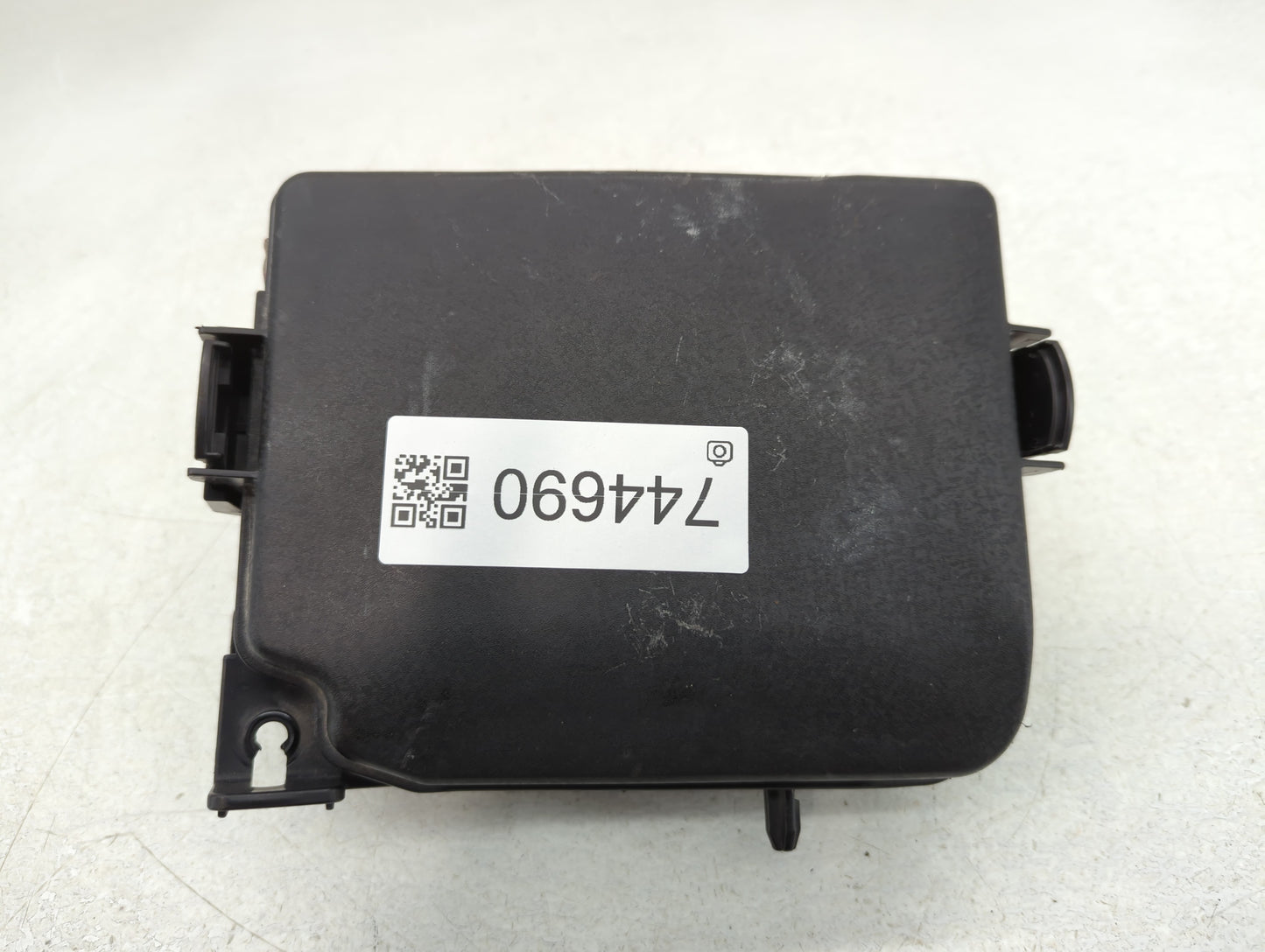 2016-2017 Hyundai Elantra Fusebox Fuse Box Panel Relay Module P/N:VS912013Y060UA Fits Fits 2016 2017 OEM Used Auto Parts - O