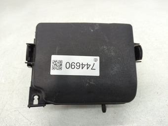 compare product 2016-2017 Hyundai Elantra Fusebox Fuse Box Panel Relay Module P/N:VS912013Y060UA Fits Fits 2016 2017 OEM Used Auto Parts