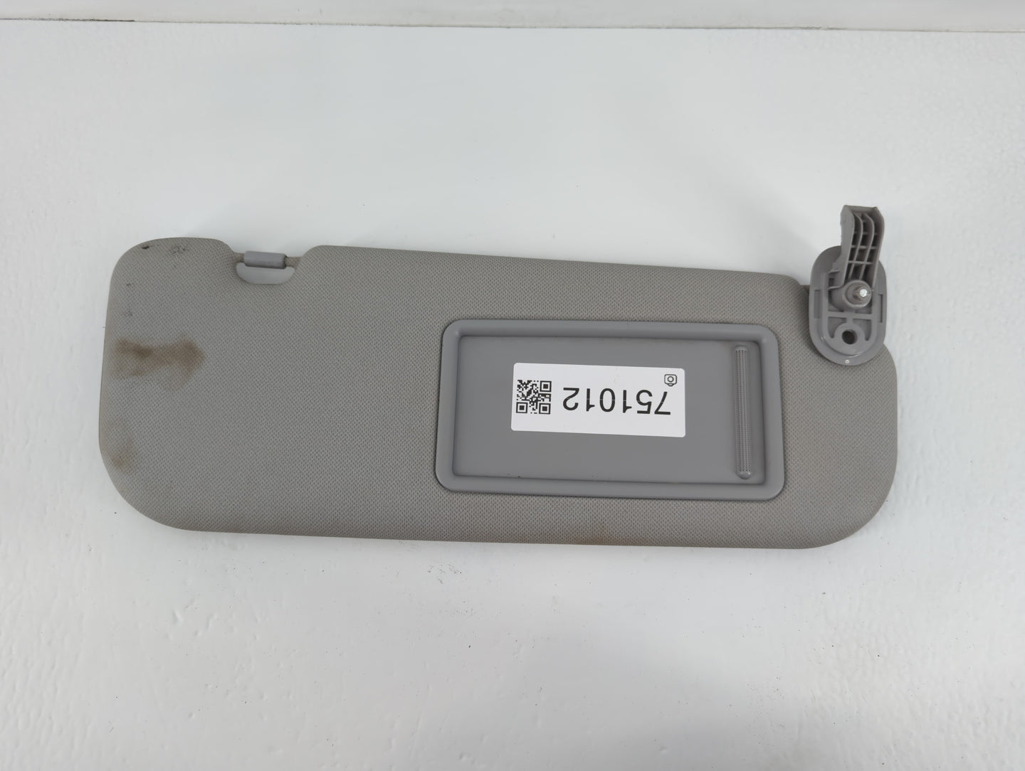 2014-2016 Hyundai Elantra Sun Visor Shade Replacement Driver Left Mirror Fits Fits 2014 2015 2016 OEM Used Auto Parts - Oemu