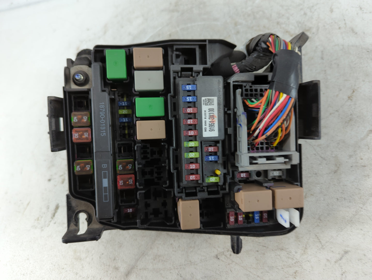 2014-2016 Hyundai Elantra Fusebox Fuse Box Panel Relay Module P/N:91951-3X710 Fits Fits 2014 2015 2016 OEM Used Auto Parts -