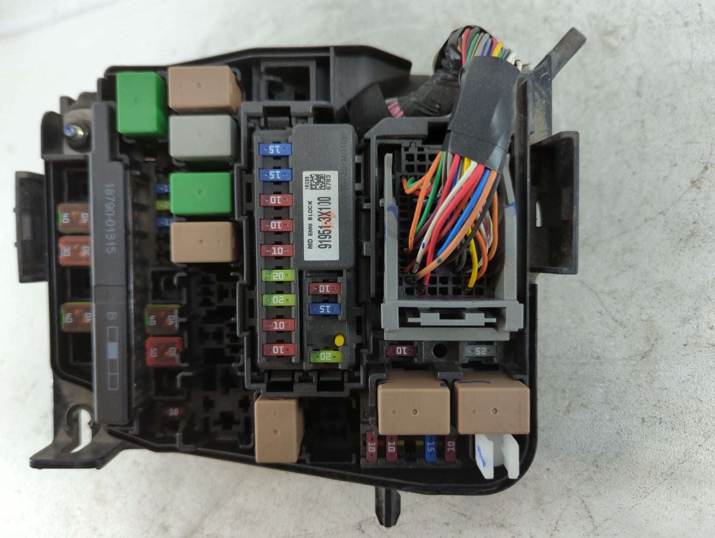 2014-2016 Hyundai Elantra Fusebox Fuse Box Panel Relay Module P/N:91951-3X710 Fits Fits 2014 2015 2016 OEM Used Auto Parts -