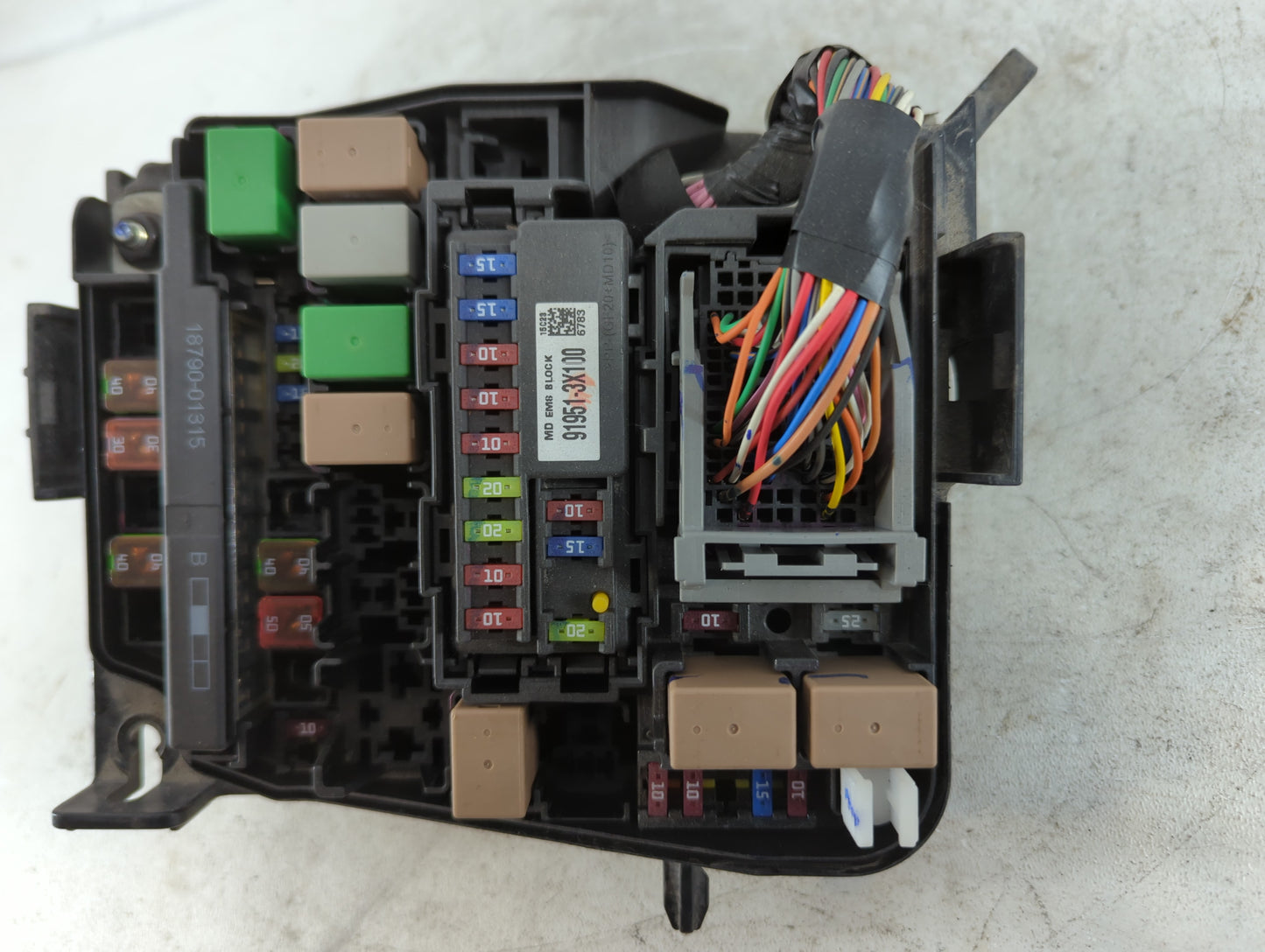2014-2016 Hyundai Elantra Fusebox Fuse Box Panel Relay Module P/N:91951-3X710 Fits Fits 2014 2015 2016 OEM Used Auto Parts -