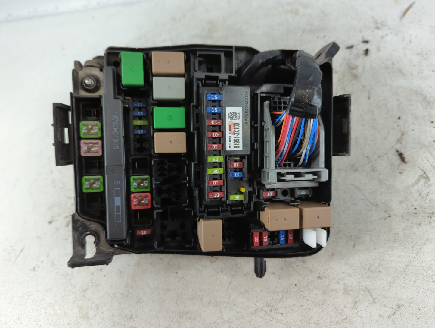 2014-2016 Hyundai Elantra Fusebox Fuse Box Panel Relay Module P/N:91266 3X100A Fits Fits 2014 2015 2016 OEM Used Auto Parts 