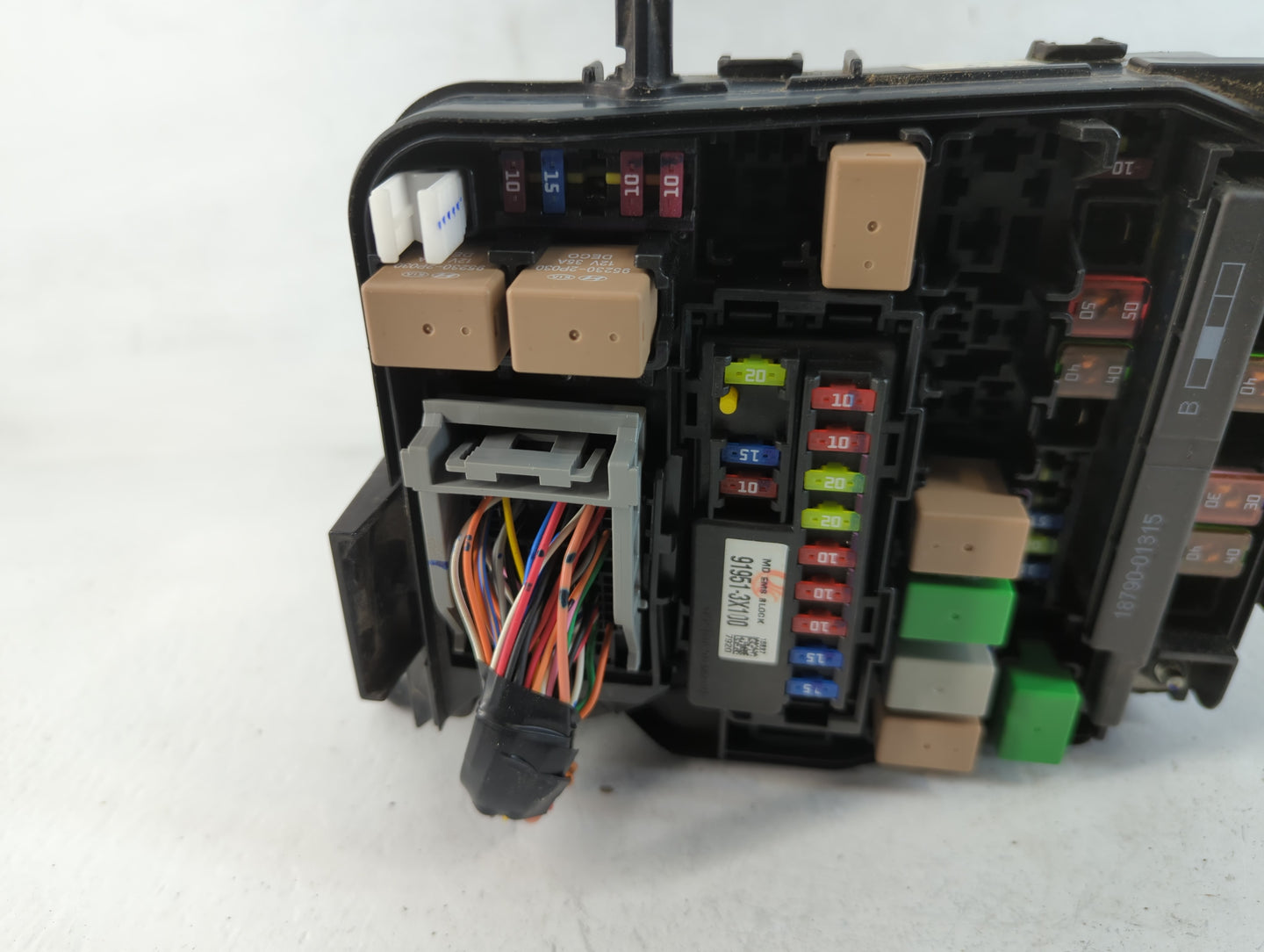 2014-2016 Hyundai Elantra Fusebox Fuse Box Panel Relay Module P/N:VS912013Y060UA Fits Fits 2014 2015 2016 OEM Used Auto Part