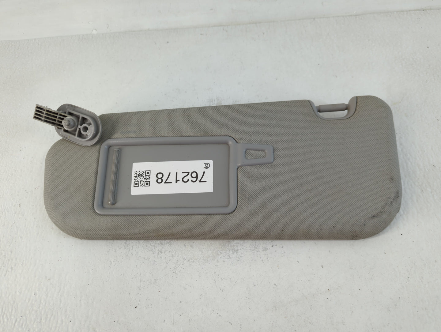 2013-2017 Hyundai Elantra Sun Visor Shade Replacement Driver Left Mirror Fits Fits 2013 2014 2015 2016 2017 OEM Used Auto Pa