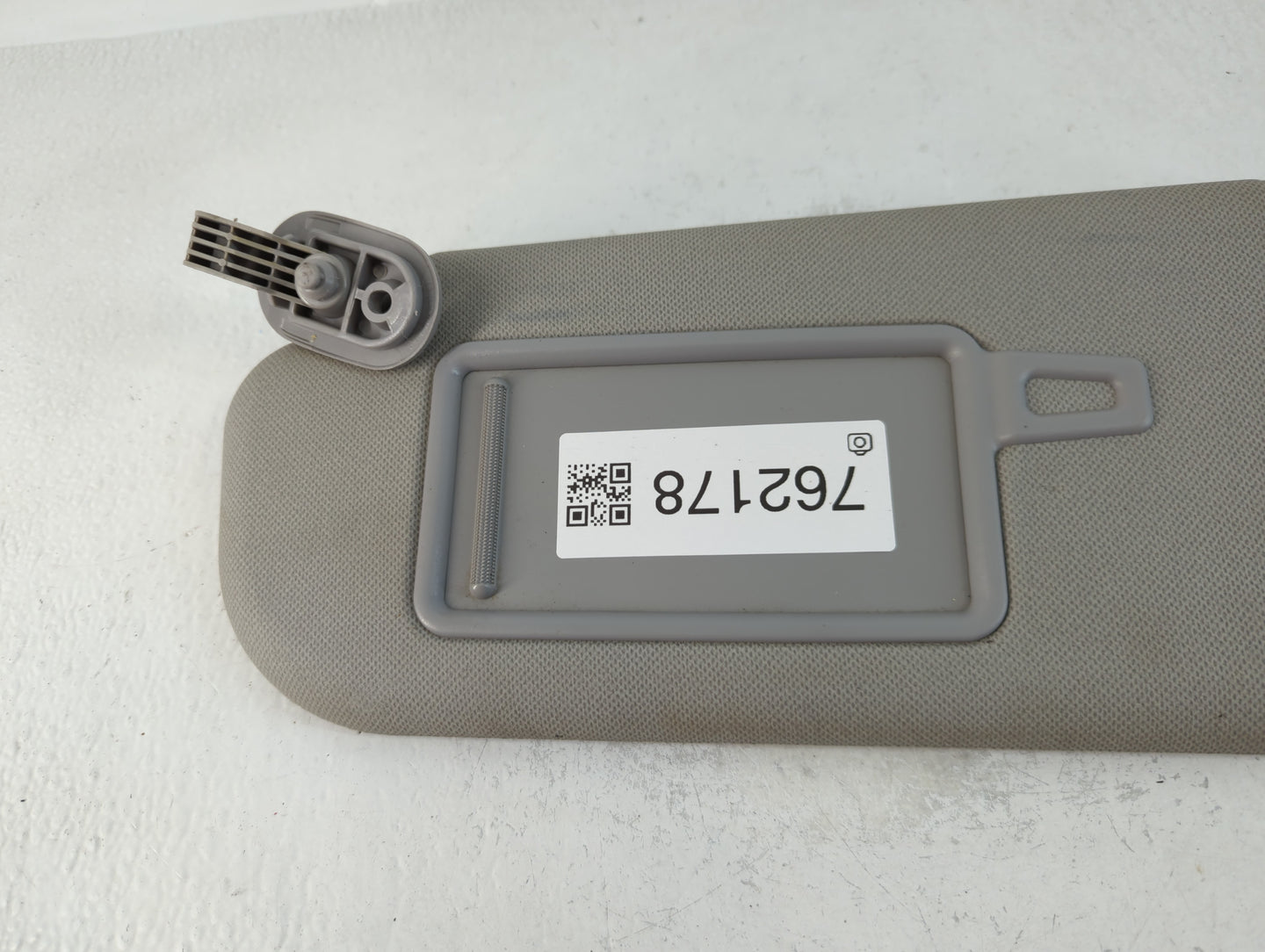 2013-2017 Hyundai Elantra Sun Visor Shade Replacement Driver Left Mirror Fits Fits 2013 2014 2015 2016 2017 OEM Used Auto Pa