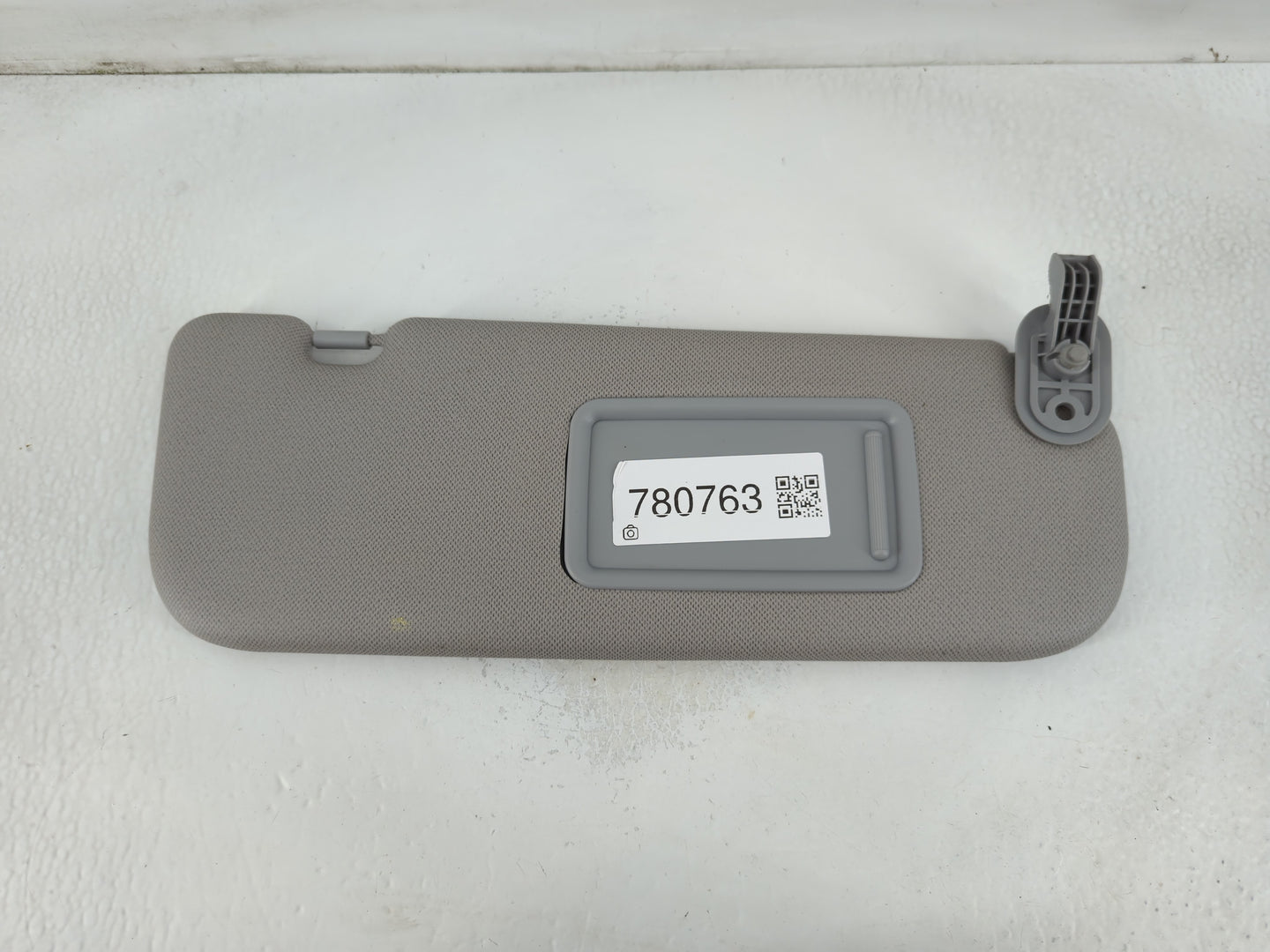 2014-2016 Hyundai Elantra Sun Visor Shade Replacement Passenger Right Mirror Fits Fits 2014 2015 2016 OEM Used Auto Parts - 