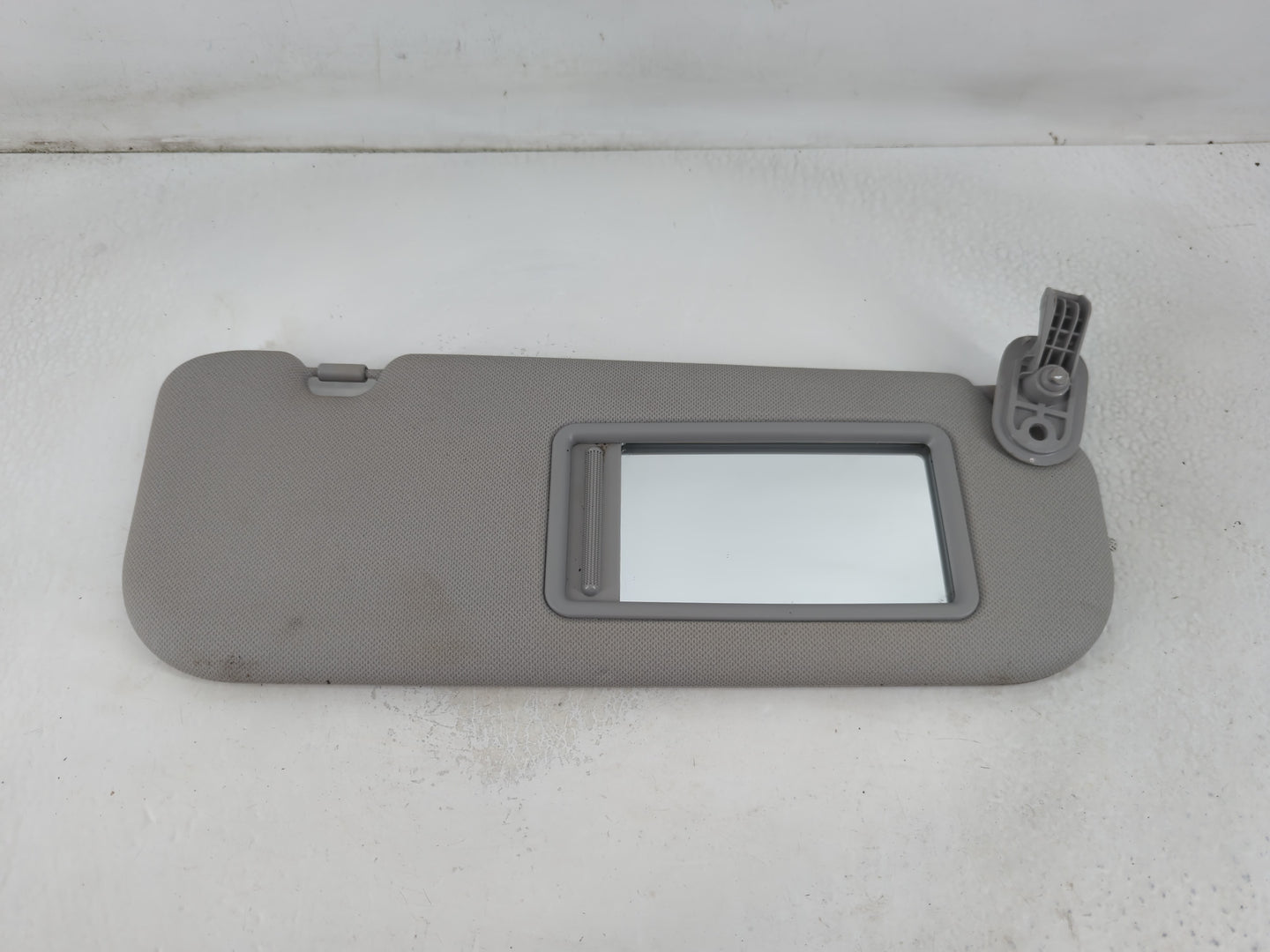 2014-2016 Hyundai Elantra Sun Visor Shade Replacement Passenger Right Mirror Fits Fits 2014 2015 2016 OEM Used Auto Parts - 