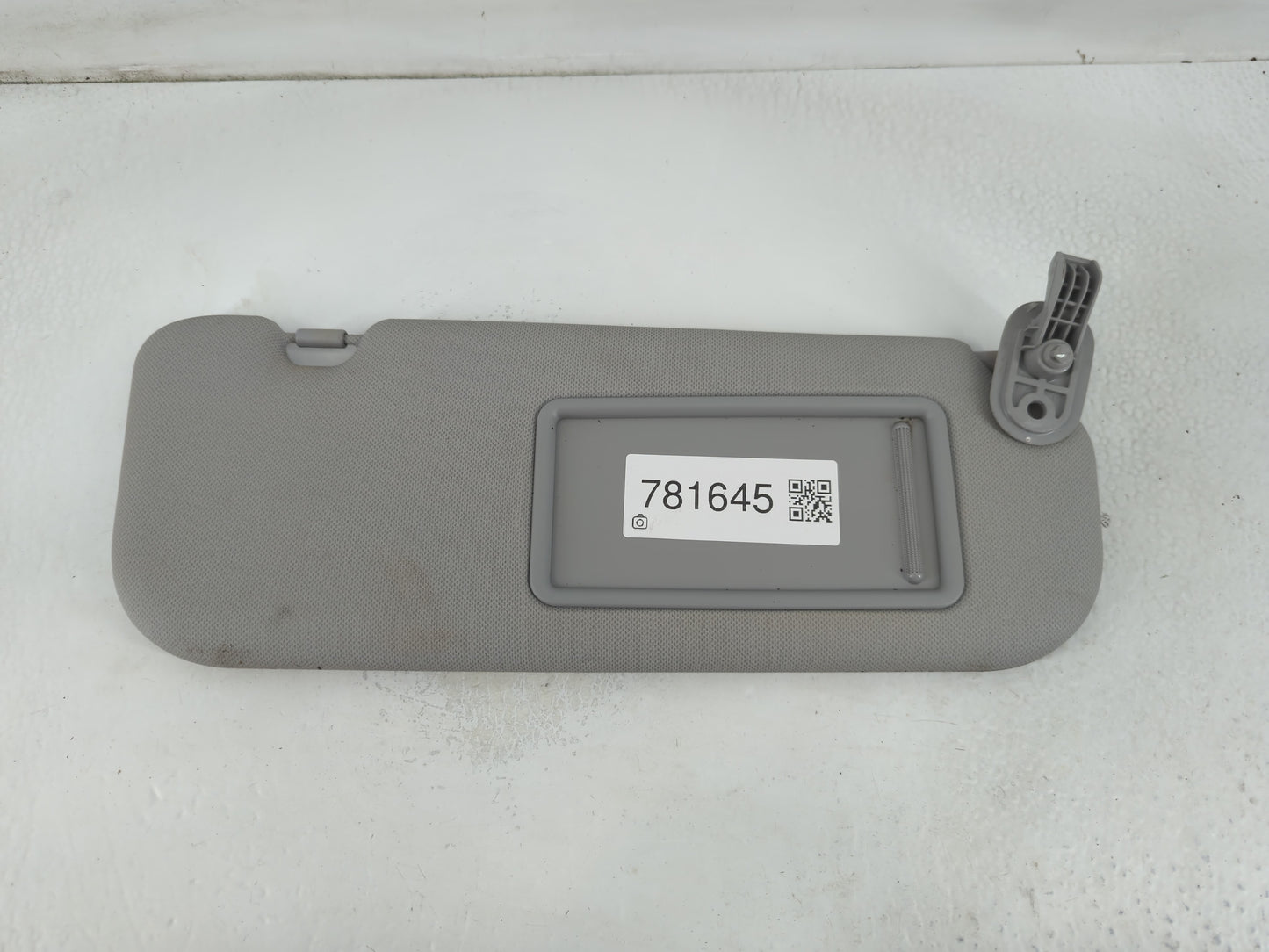 2014-2016 Hyundai Elantra Sun Visor Shade Replacement Passenger Right Mirror Fits Fits 2014 2015 2016 OEM Used Auto Parts - 