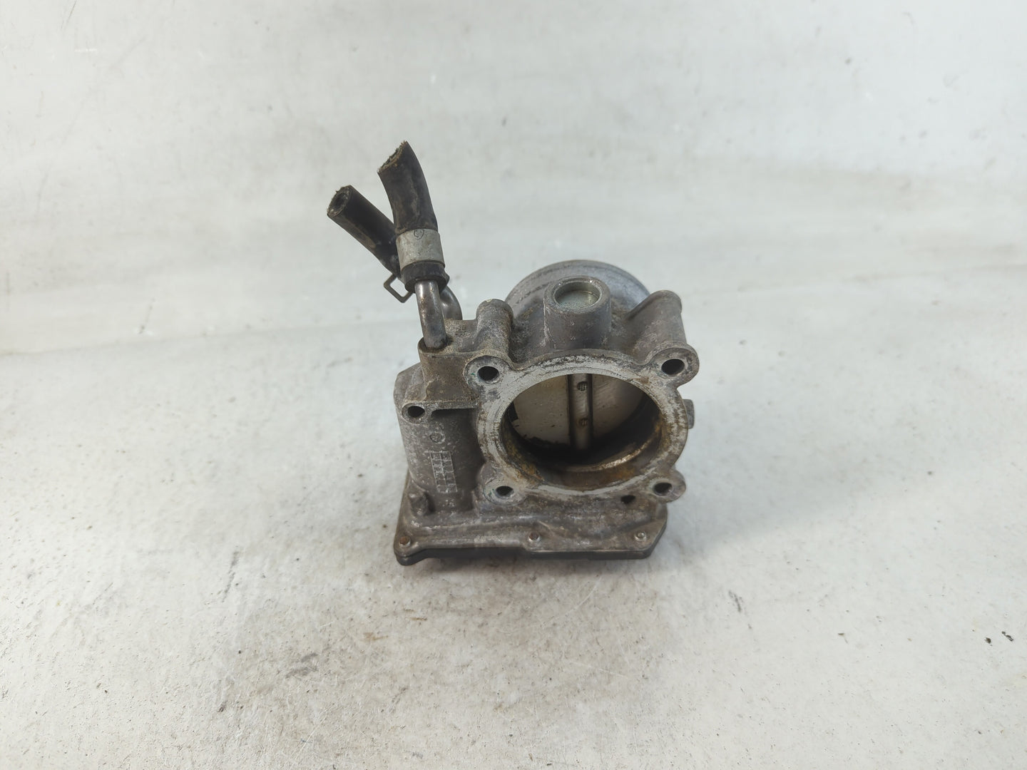 2011-2020 Hyundai Elantra Throttle Body P/N:35100-2E000 Fits Fits 2011 2012 2013 2014 2015 2016 2017 2018 2019 2020 2021 OEM