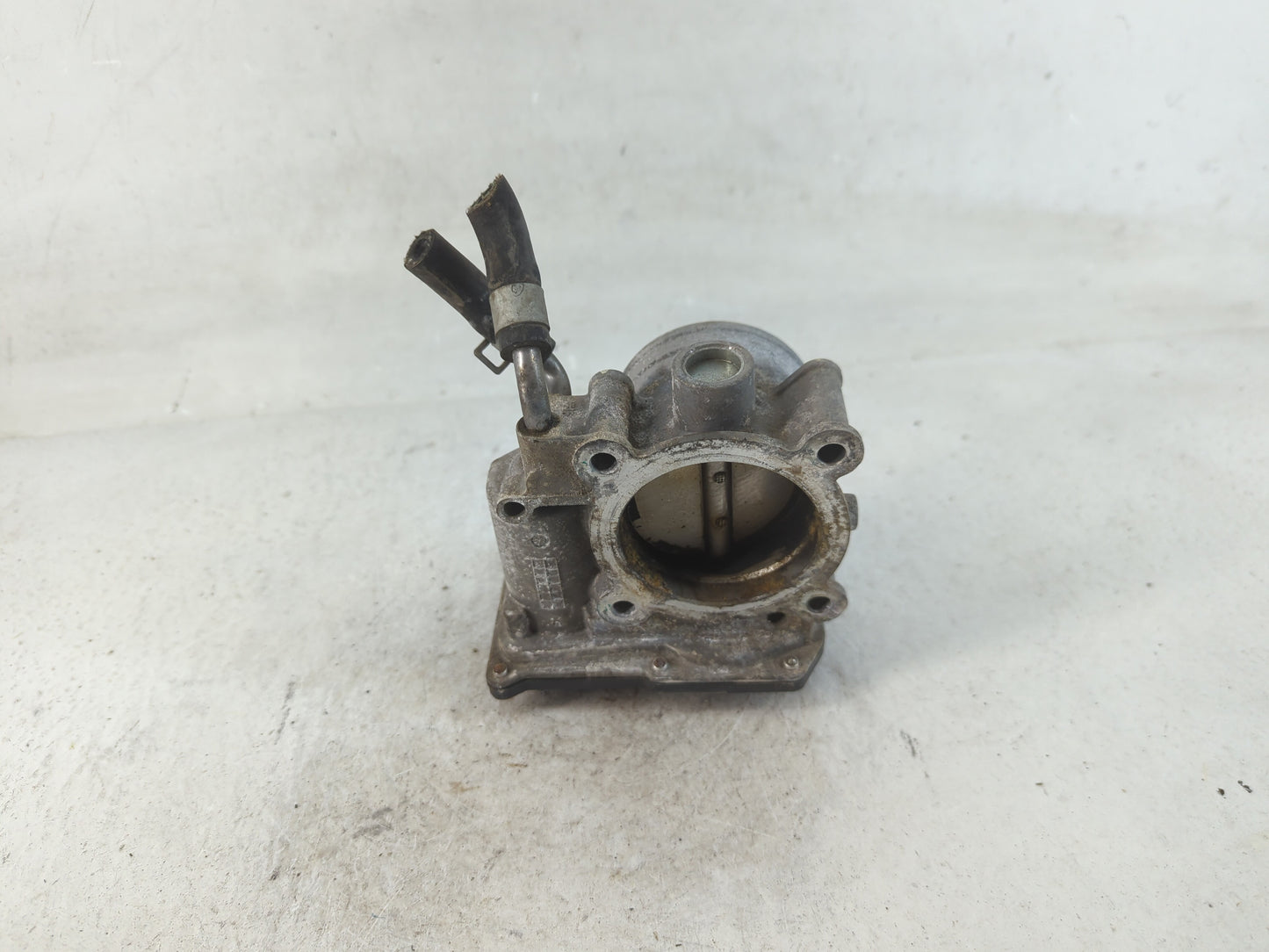 2011-2020 Hyundai Elantra Throttle Body P/N:35100-2E000 Fits Fits 2011 2012 2013 2014 2015 2016 2017 2018 2019 2020 2021 OEM