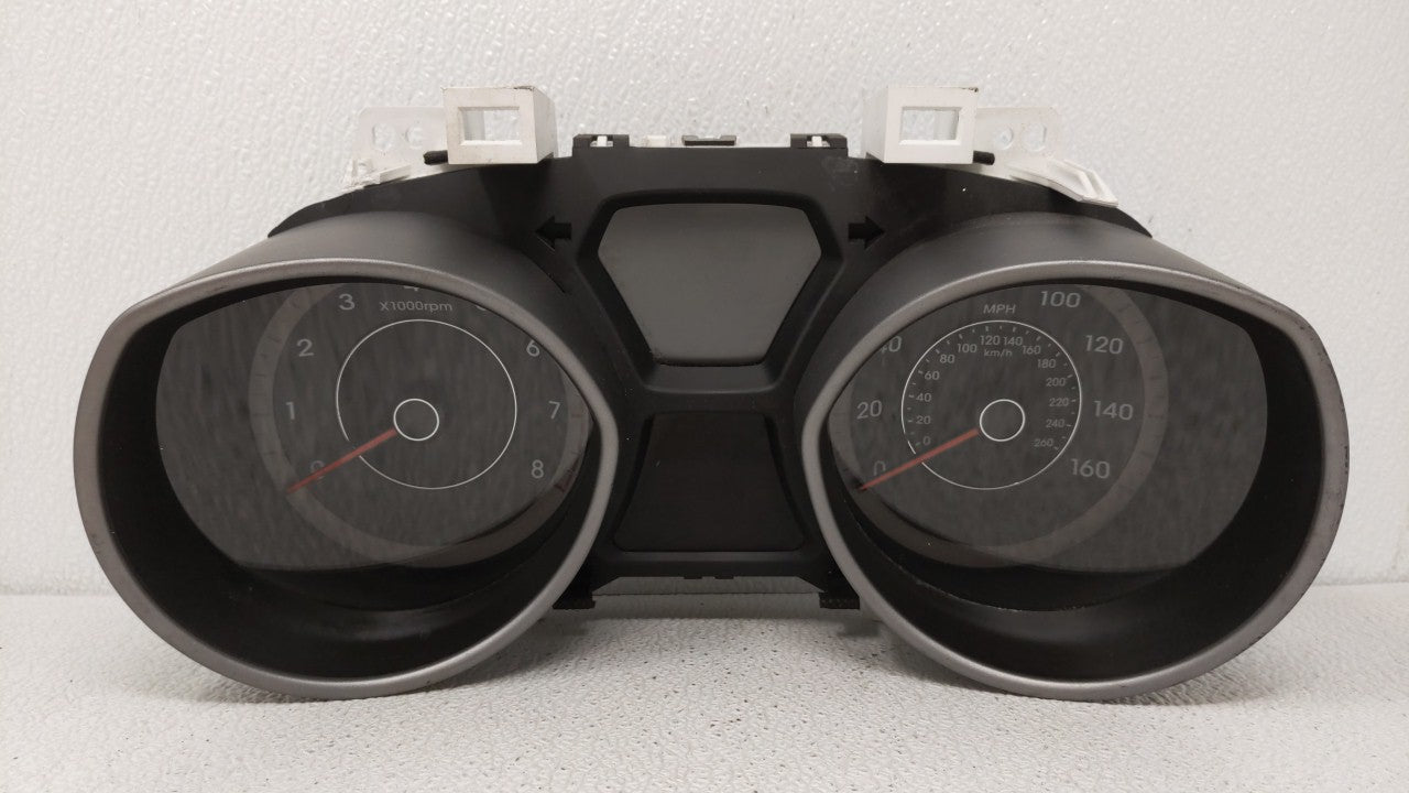 2014-2016 Hyundai Elantra Instrument Cluster Speedometer Gauges P/N:94004-3X210 Fits Fits 2014 2015 2016 OEM Used Auto Parts