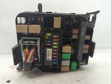 2014-2016 Hyundai Elantra Fusebox Fuse Box Panel Relay Module P/N:VS912013Y060UA Fits Fits 2014 2015 2016 OEM Used Auto Parts
