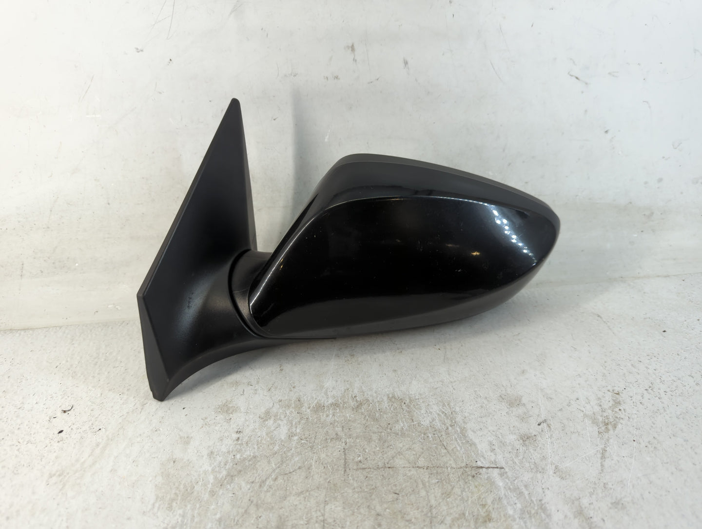 2015-2016 Hyundai Elantra Driver Side View Mirror - Left Door Mirror OEM Used - Oemusedautoparts1.com