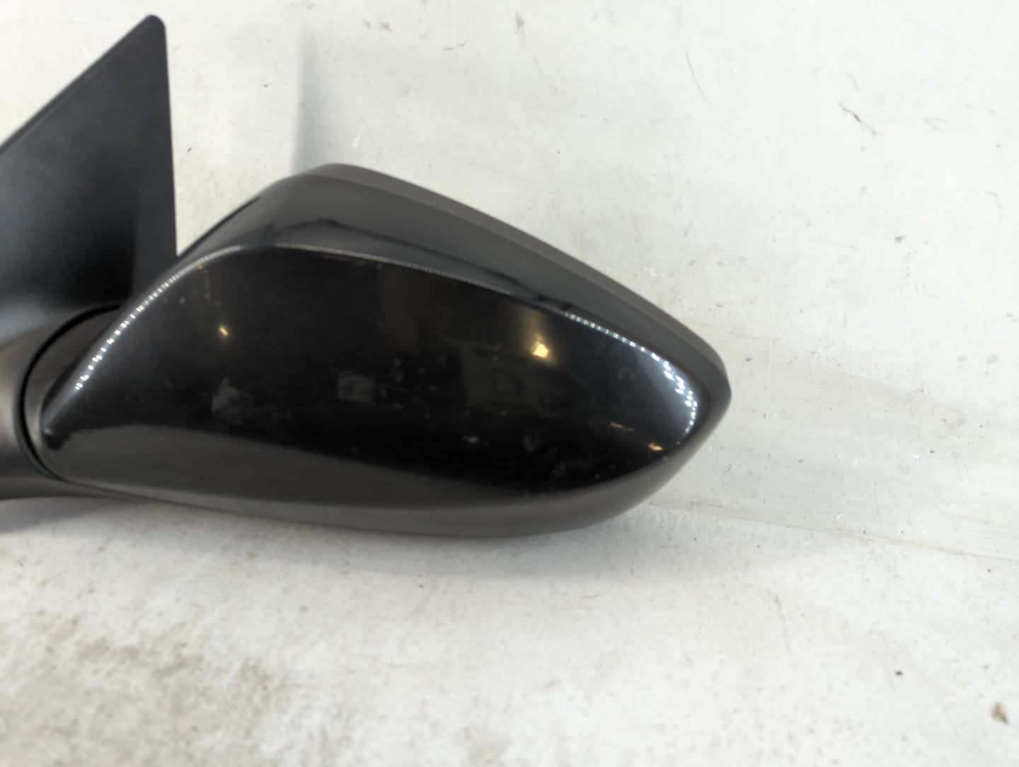 2015-2016 Hyundai Elantra Driver Side View Mirror - Left Door Mirror OEM Used - Oemusedautoparts1.com