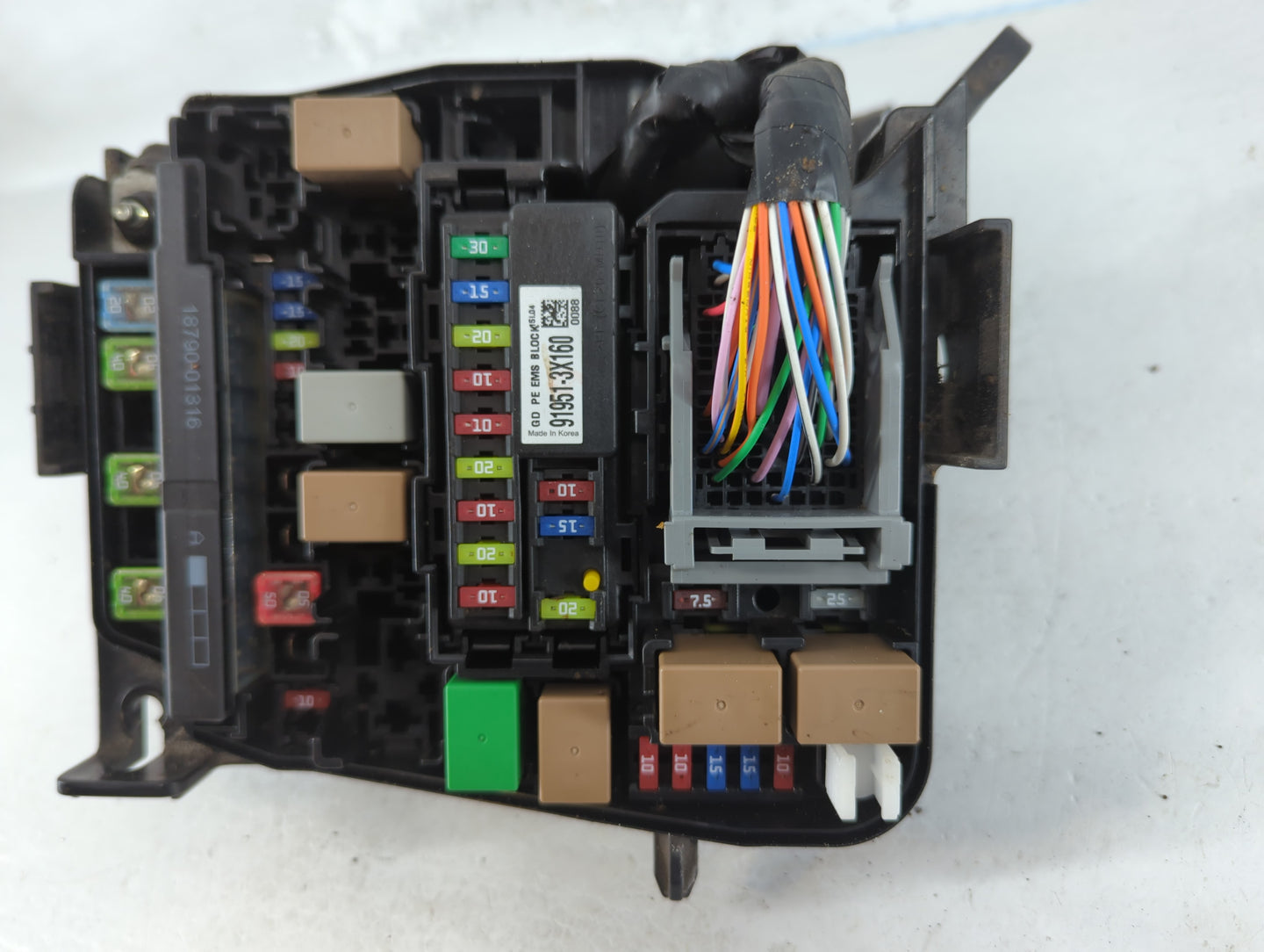 2016-2017 Hyundai Elantra Fusebox Fuse Box Panel Relay Module P/N:91248 A5400B Fits Fits 2016 2017 OEM Used Auto Parts - Oem