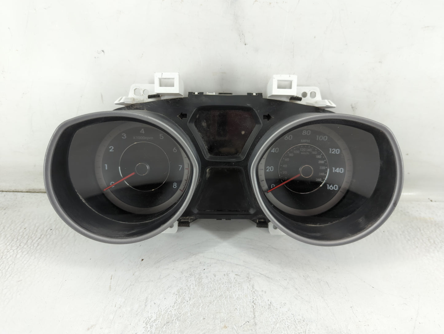 2014-2016 Hyundai Elantra Instrument Cluster Speedometer Gauges P/N:94004-3X210 Fits Fits 2014 2015 2016 OEM Used Auto Parts